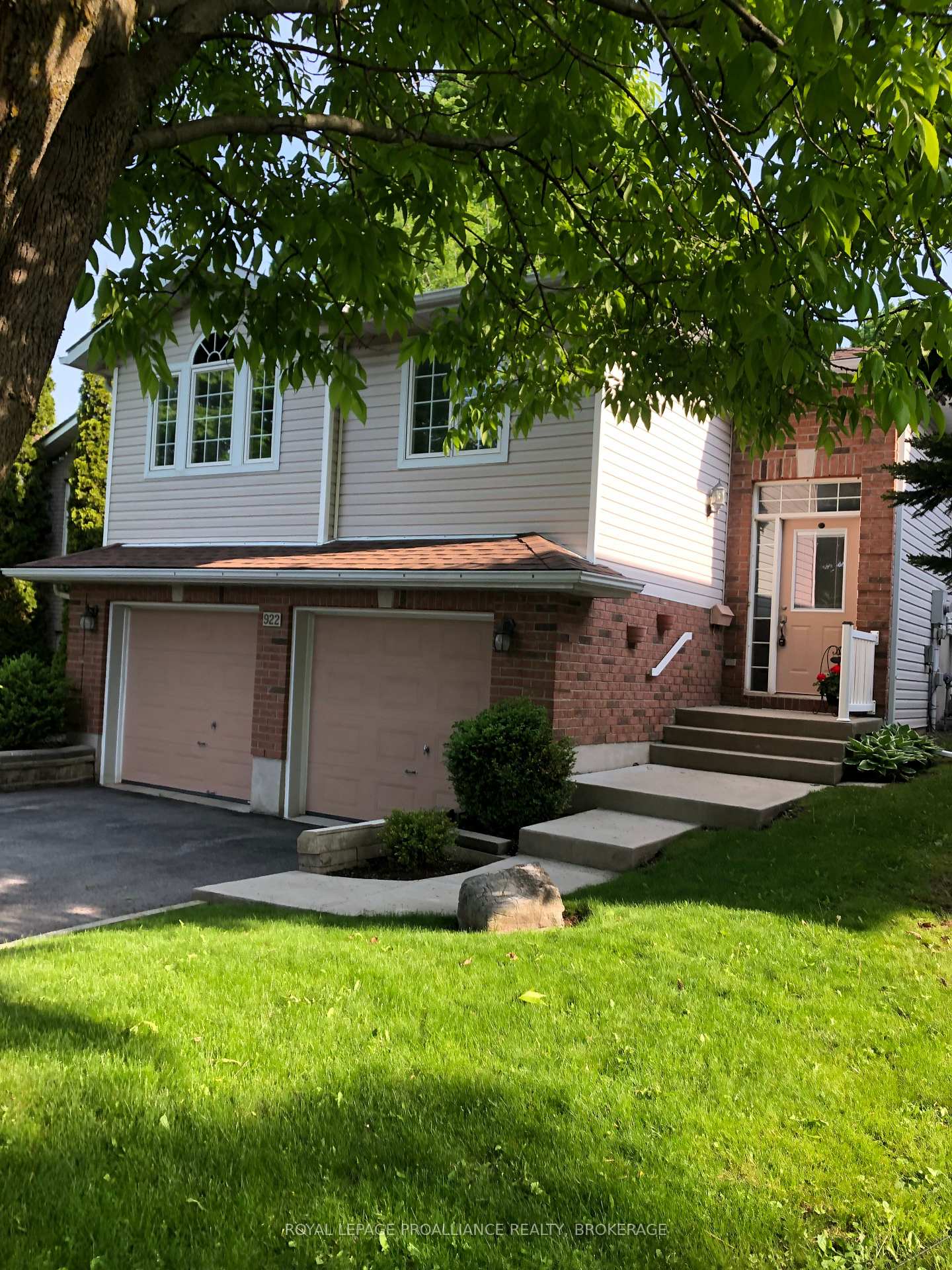 Photo 3 of 922 Lombardy Street, Kingston, South of Taylor-Kidd Blvd — HOMEH