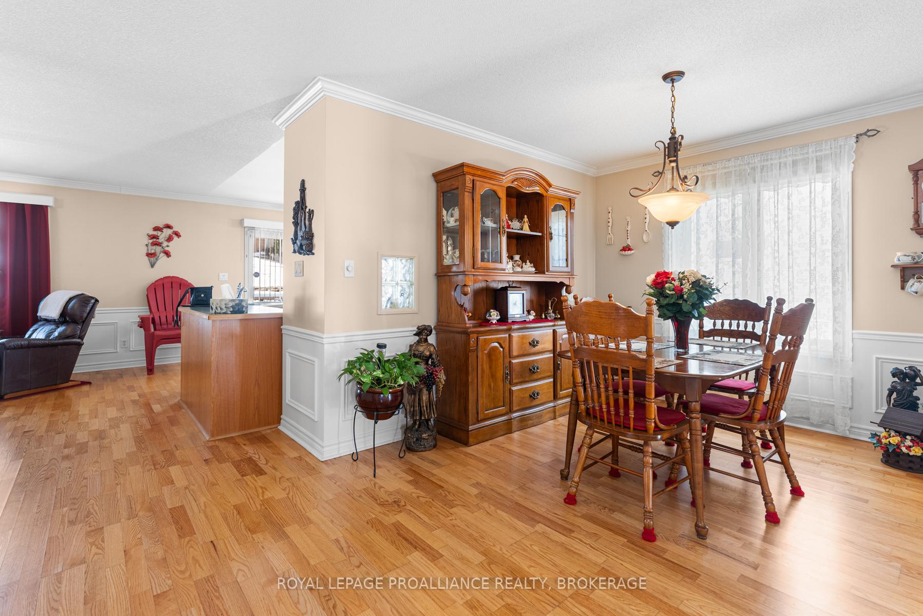 Photo 10 of 922 Lombardy Street, Kingston, South of Taylor-Kidd Blvd — HOMEH