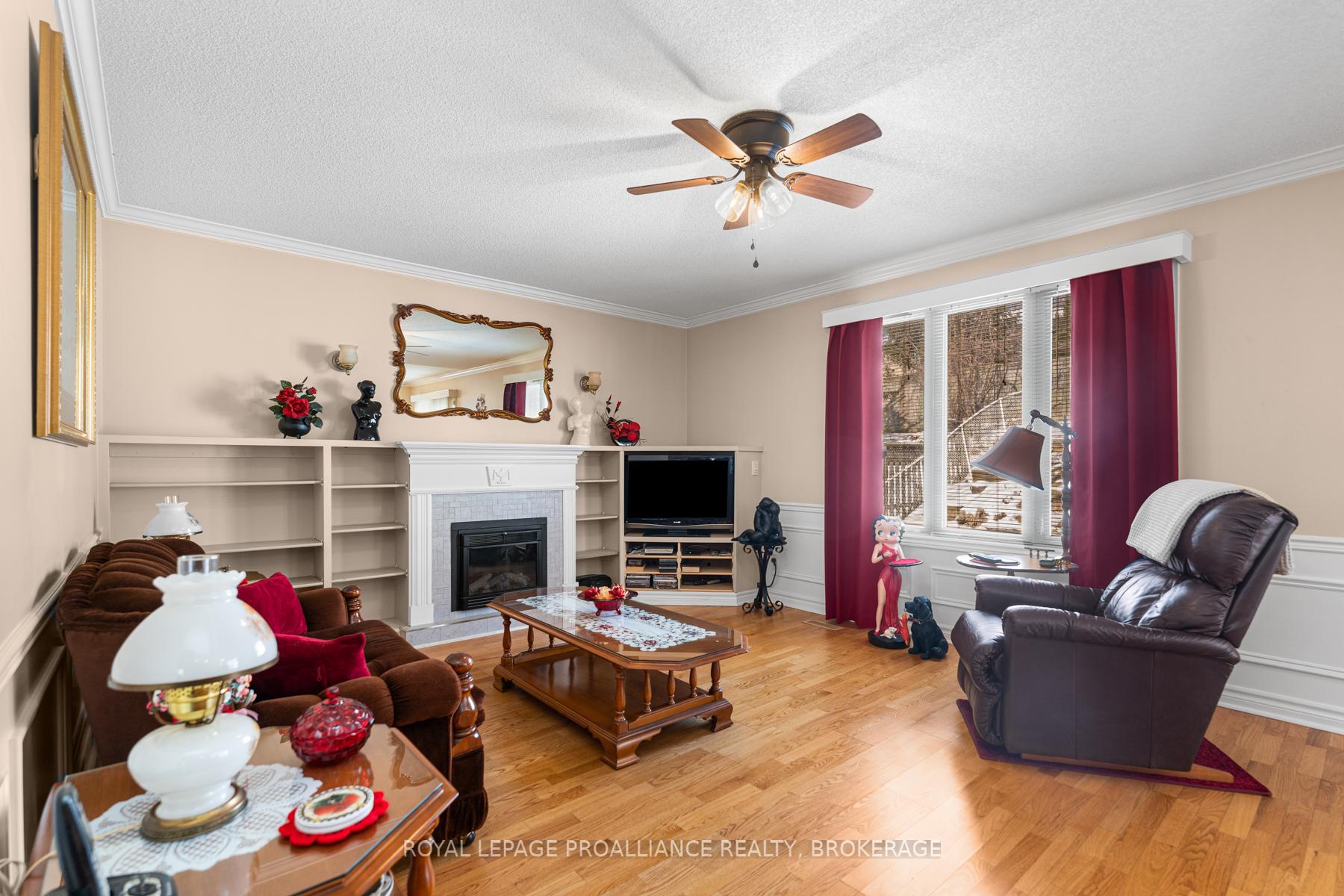 Photo 11 of 922 Lombardy Street, Kingston, South of Taylor-Kidd Blvd — HOMEH