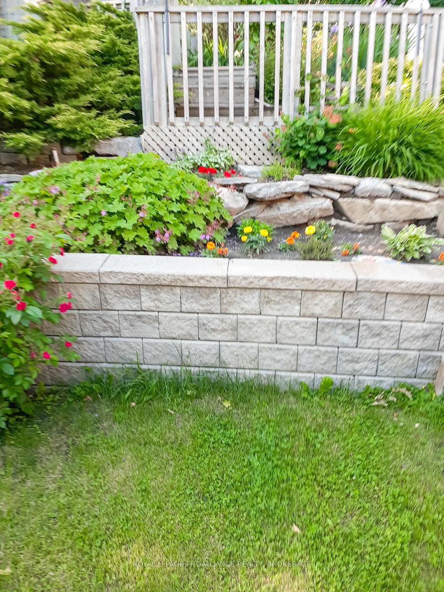 Photo 48 of 922 Lombardy Street, Kingston, South of Taylor-Kidd Blvd — HOMEH