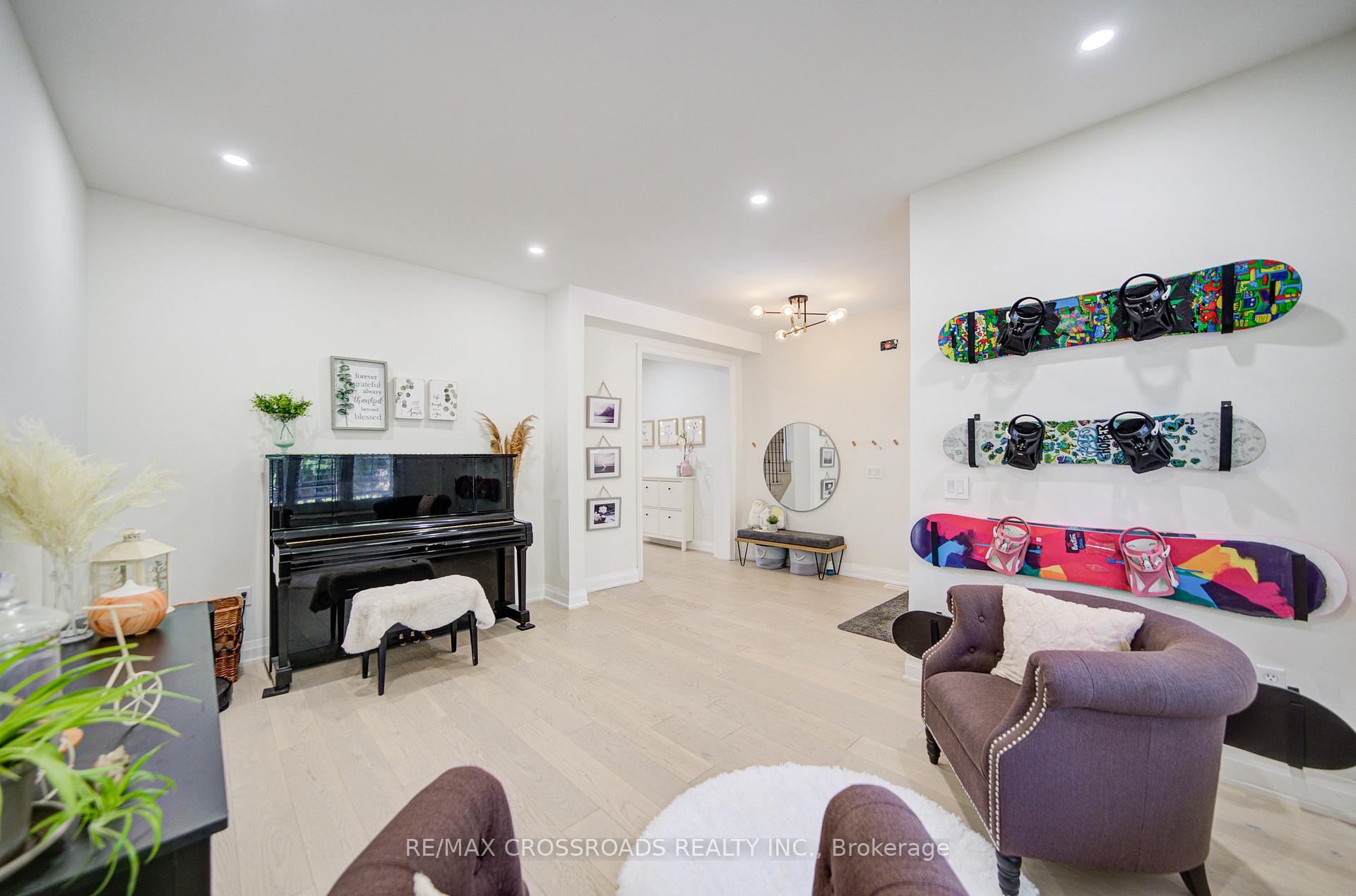 Photo 5 of 3 Park Place Drive, Markham, Greensborough — HOMEH