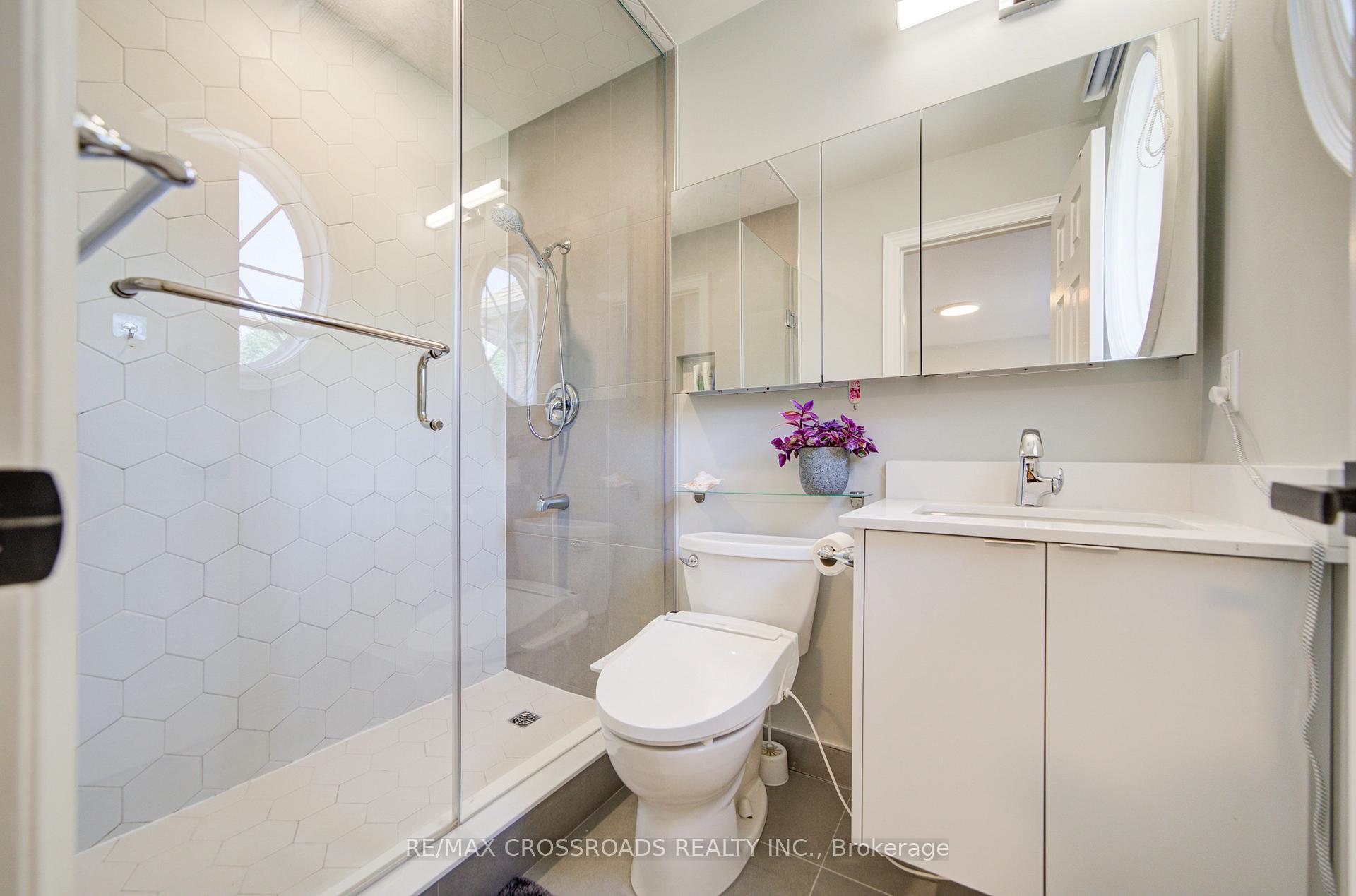 Photo 25 of 3 Park Place Drive, Markham, Greensborough — HOMEH