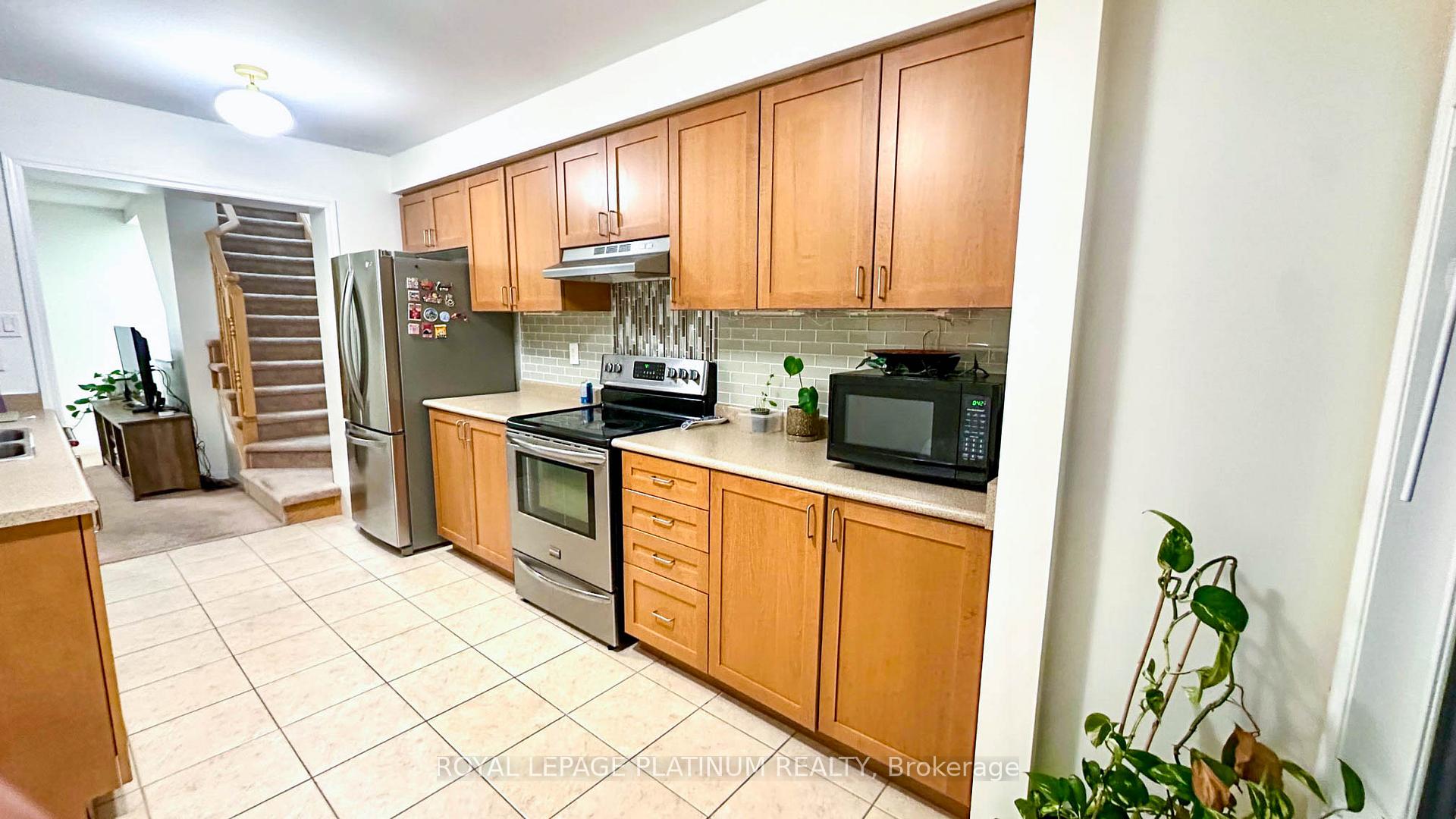 Photo 4 of 471 Dalhousie Gate, Milton, Willmott — HOMEH