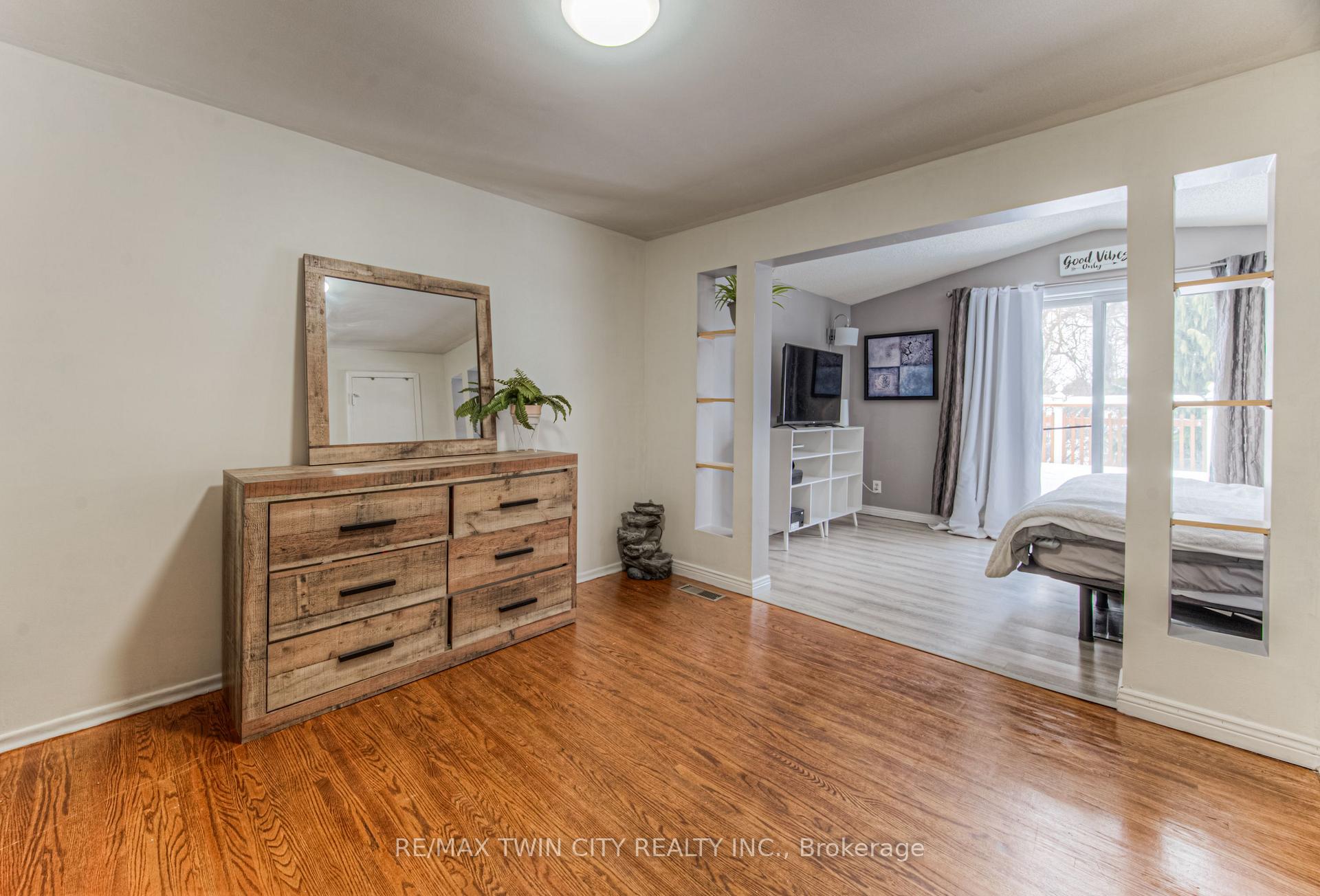 Photo 21 of 103 Vista Crescent, Kitchener — HOMEH