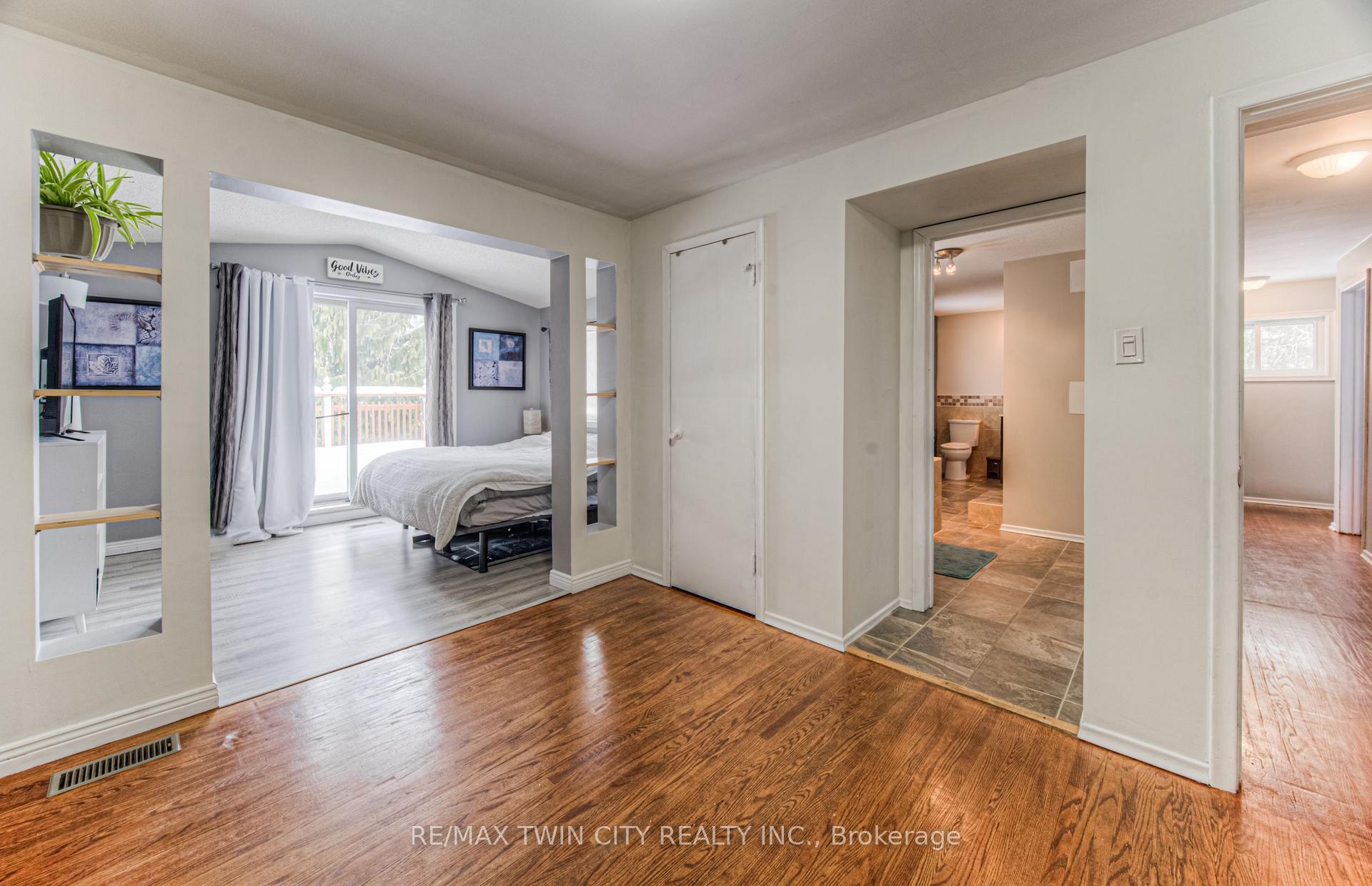 Photo 22 of 103 Vista Crescent, Kitchener — HOMEH