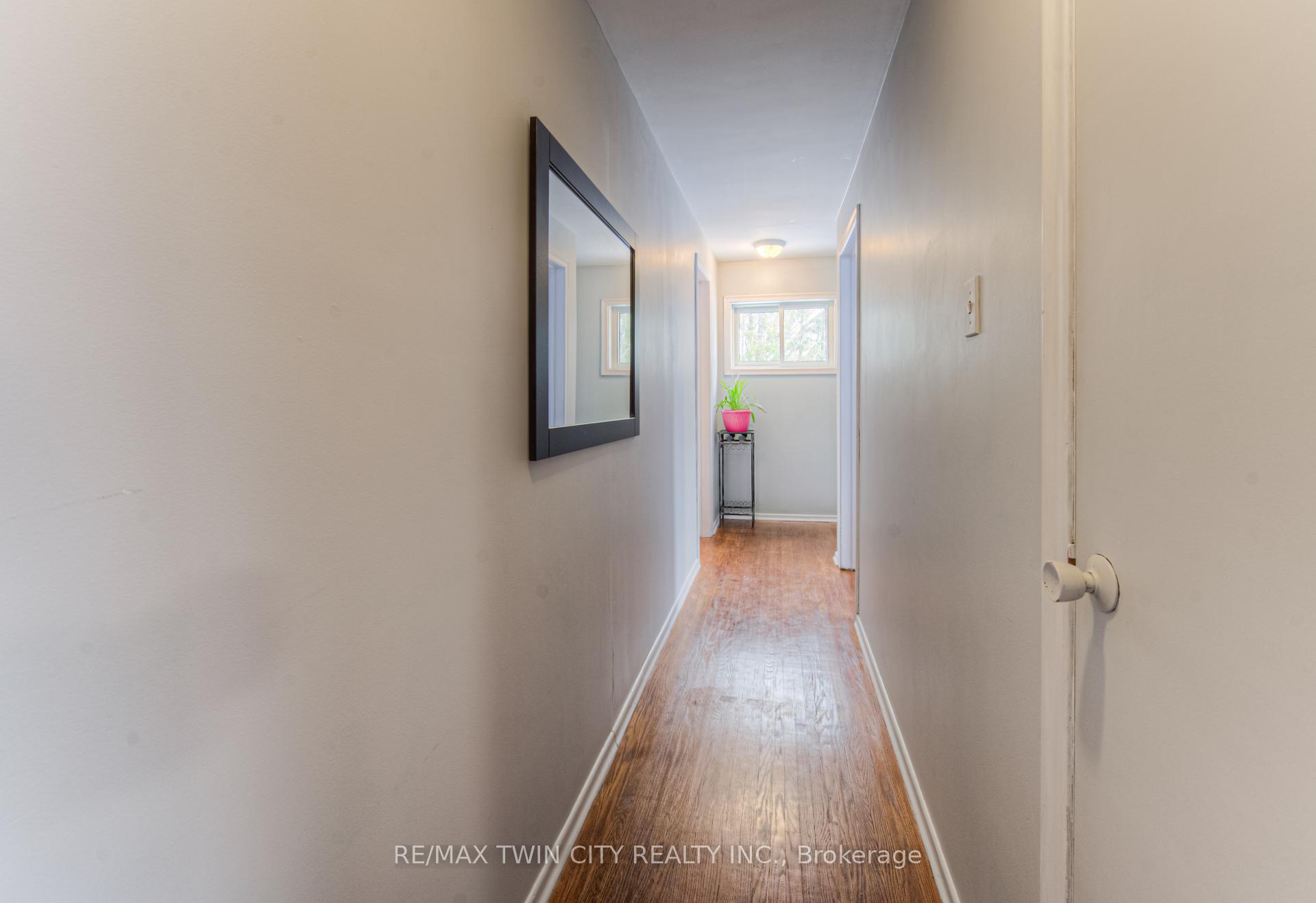 Photo 27 of 103 Vista Crescent, Kitchener — HOMEH