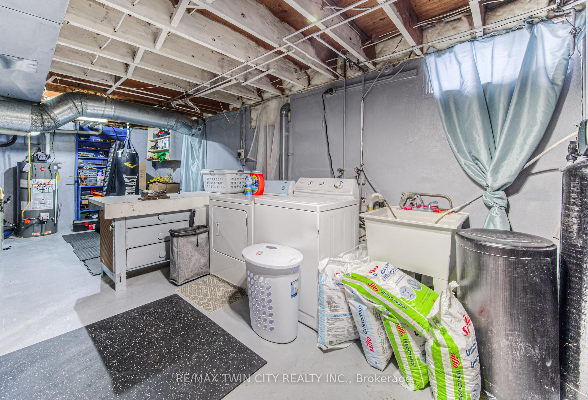 Photo 29 of 103 Vista Crescent, Kitchener — HOMEH