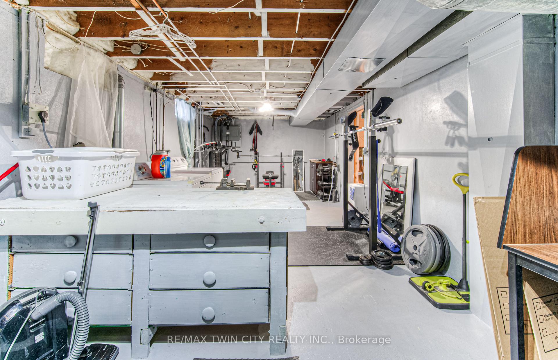 Photo 30 of 103 Vista Crescent, Kitchener — HOMEH