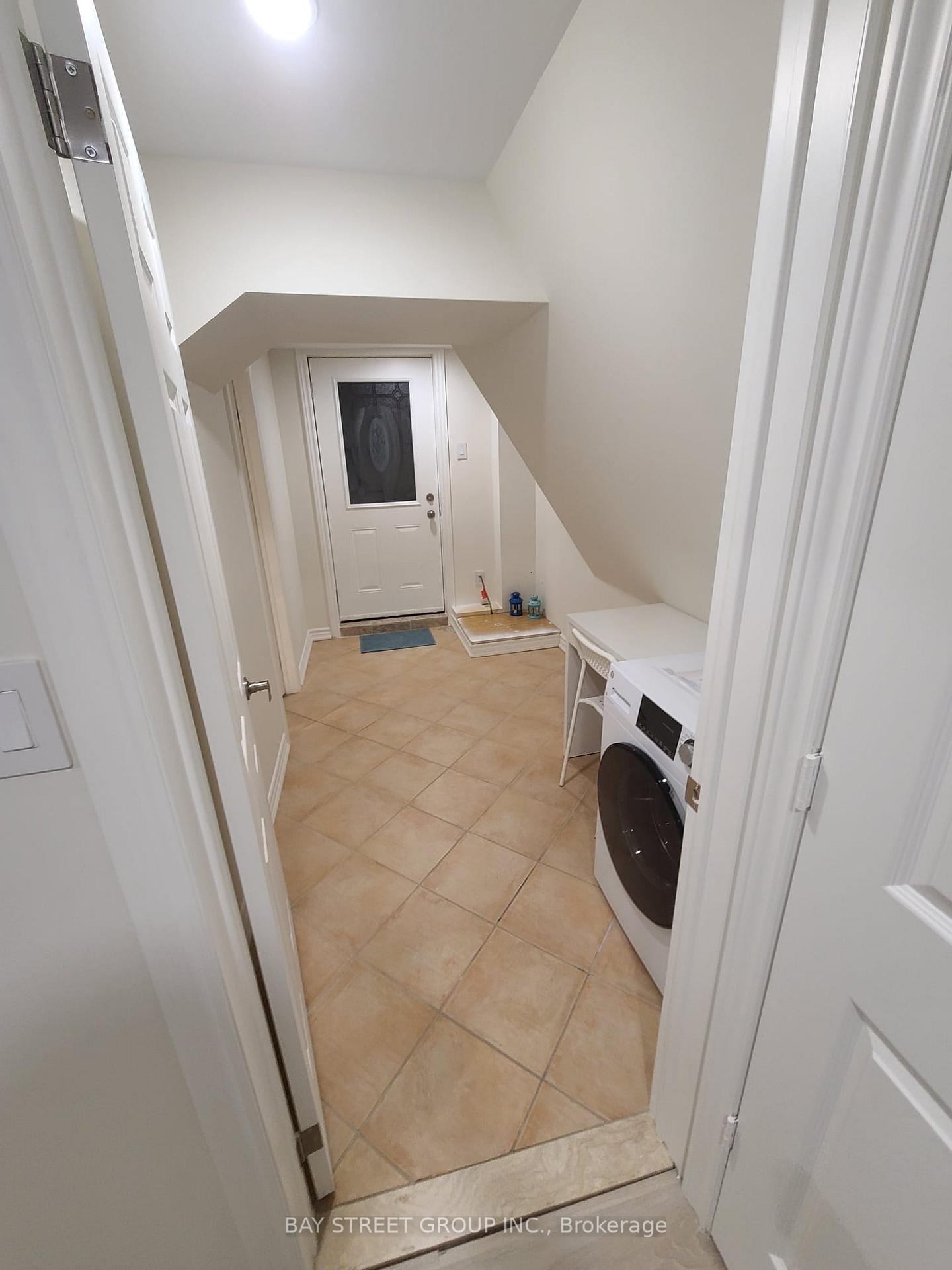 Photo 8 of Unit BASEMENT, 38 Ironshield Crescent, Markham, Royal Orchard — HOMEH