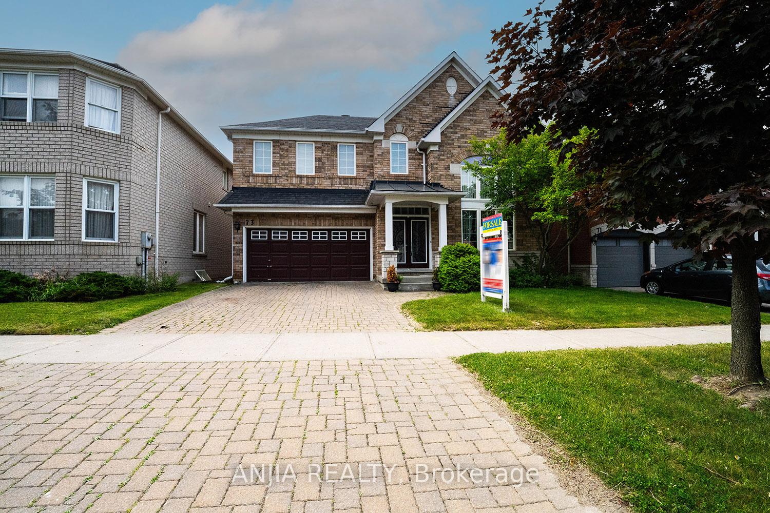 Photo 2 of 73 Winston Castle Drive, Markham, Berczy — HOMEH