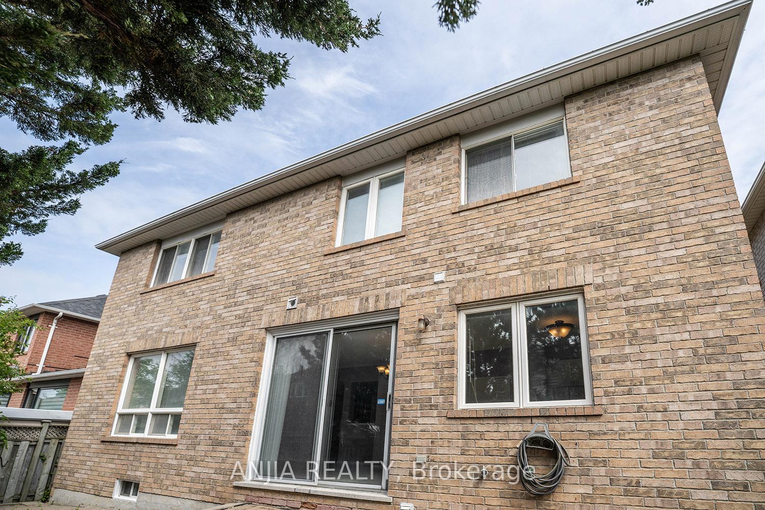Photo 21 of 73 Winston Castle Drive, Markham, Berczy — HOMEH