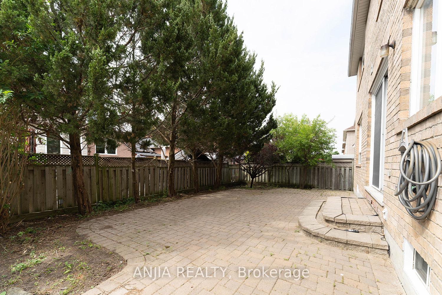 Photo 22 of 73 Winston Castle Drive, Markham, Berczy — HOMEH