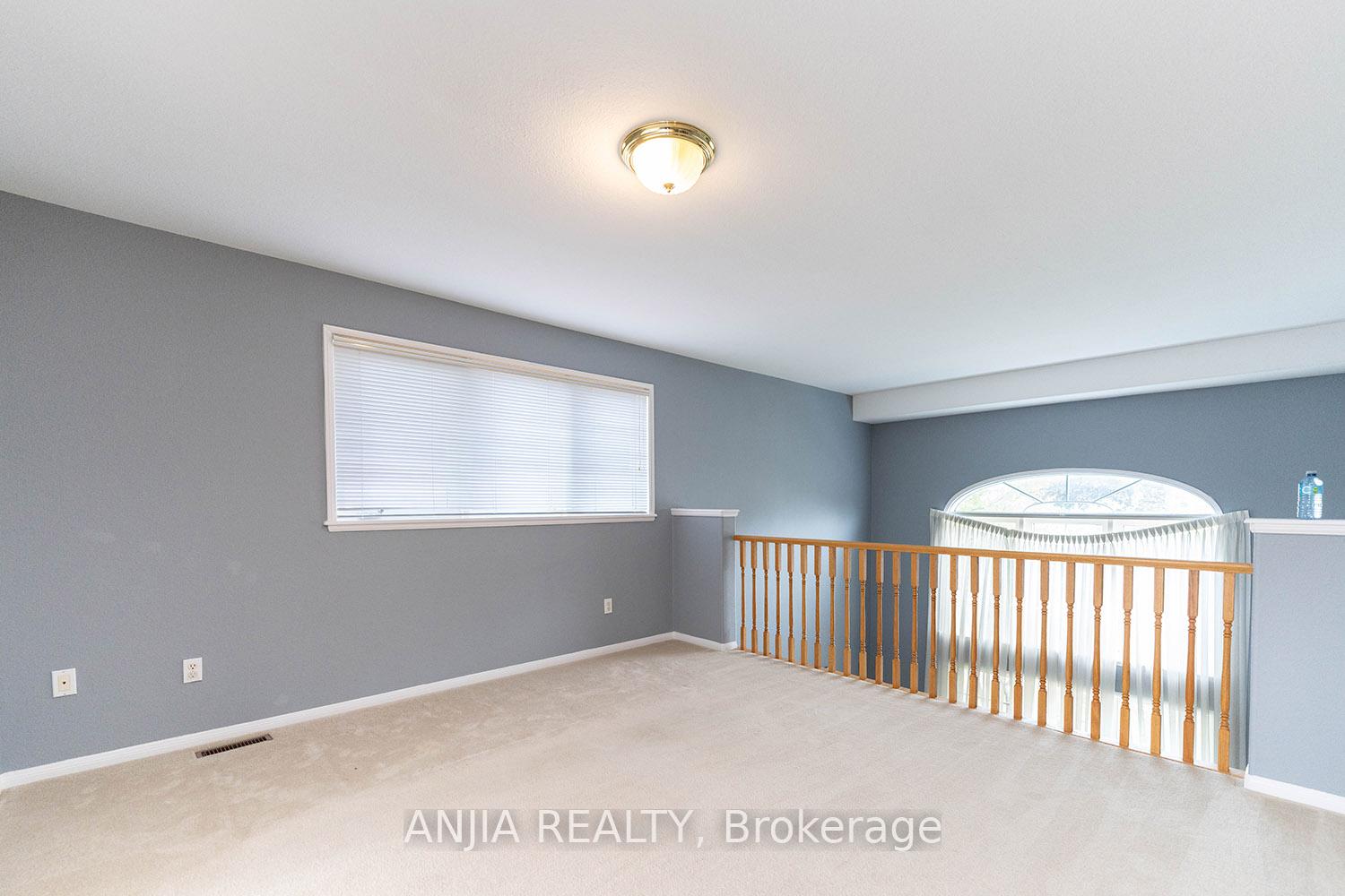 Photo 25 of 73 Winston Castle Drive, Markham, Berczy — HOMEH