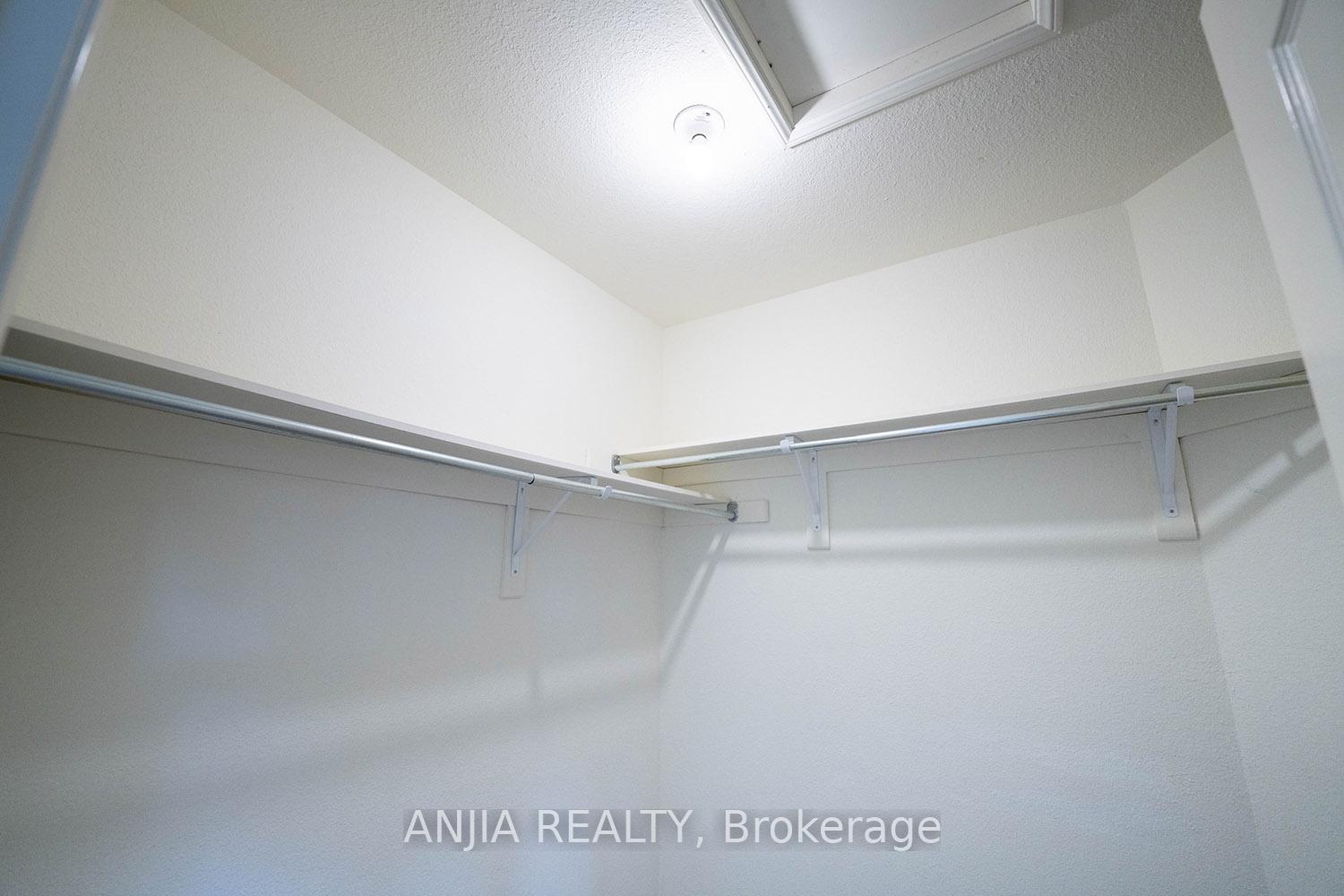 Photo 26 of 73 Winston Castle Drive, Markham, Berczy — HOMEH