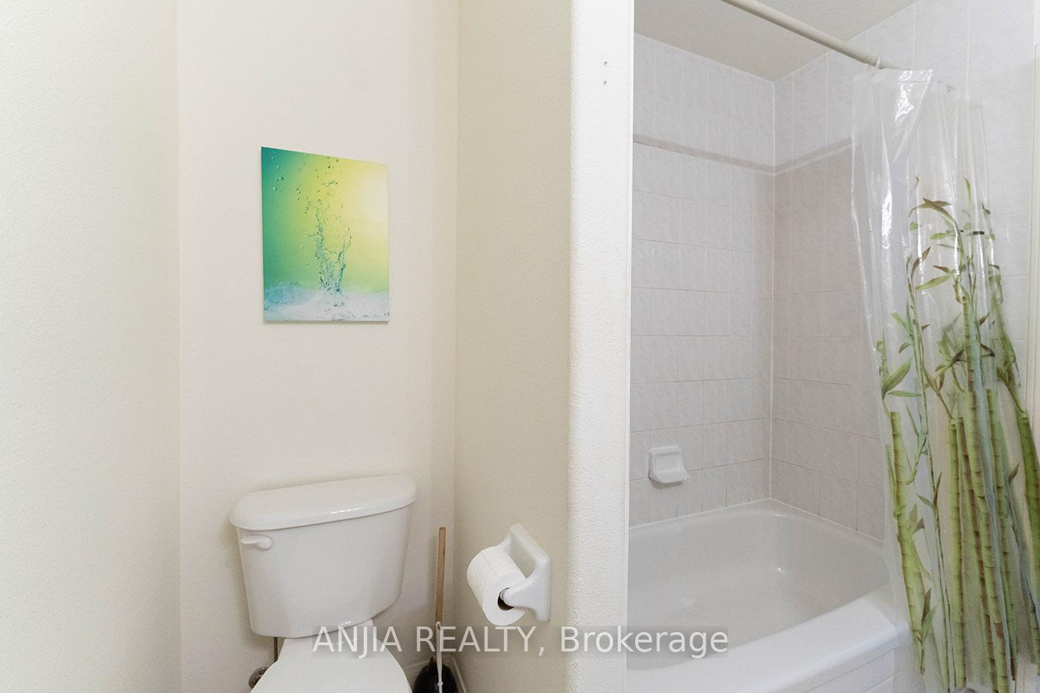 Photo 39 of 73 Winston Castle Drive, Markham, Berczy — HOMEH
