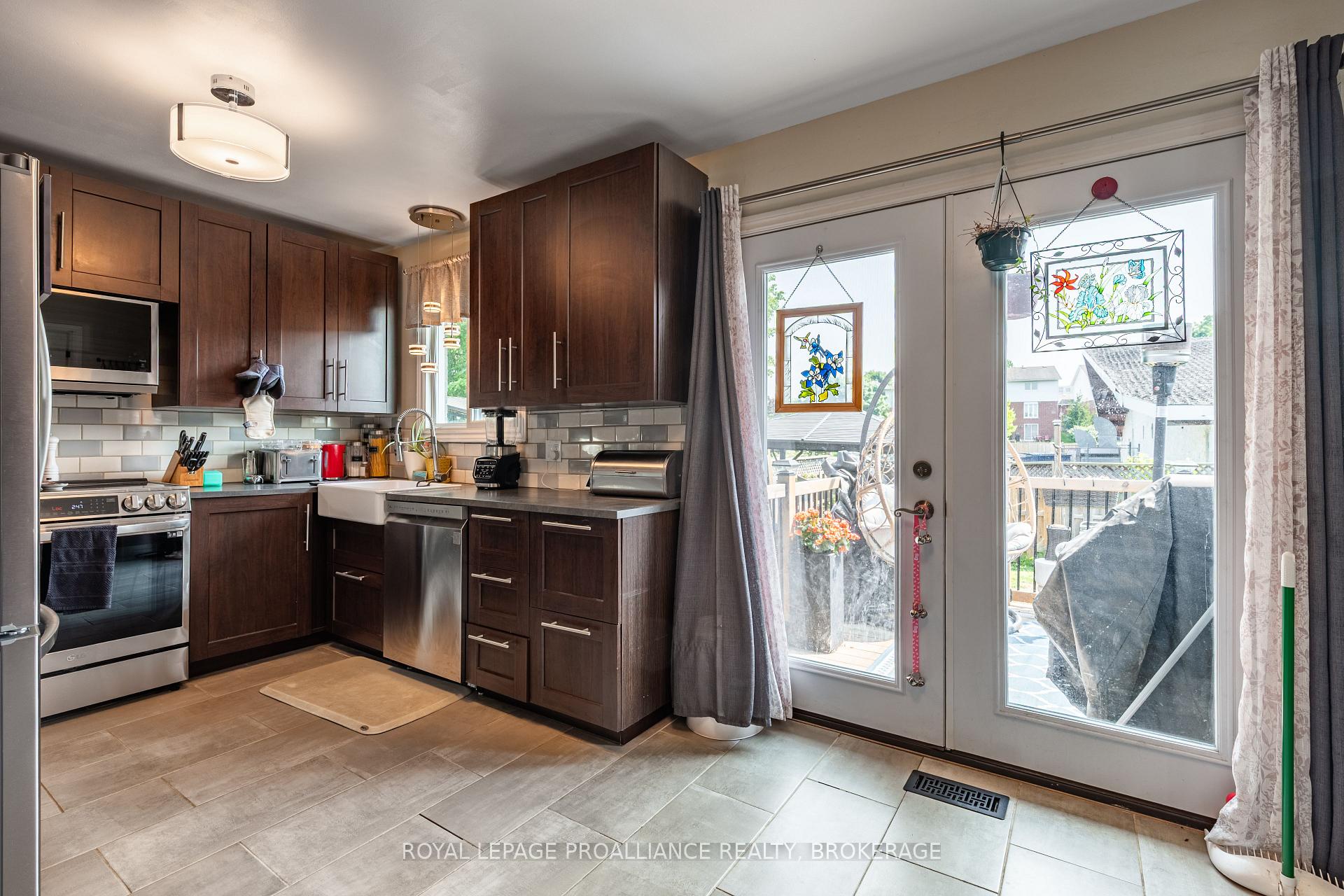 Photo 10 of 587 Davis Drive, Kingston, East Gardiners Rd — HOMEH