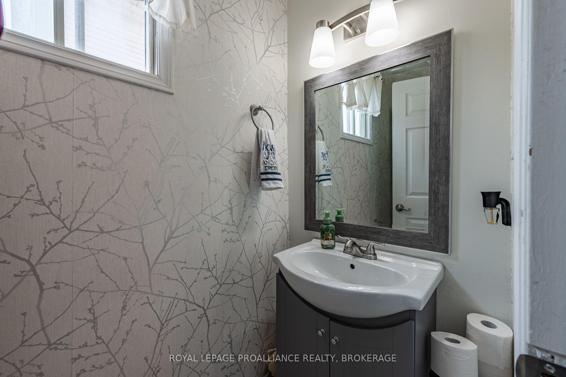 Photo 13 of 587 Davis Drive, Kingston, East Gardiners Rd — HOMEH