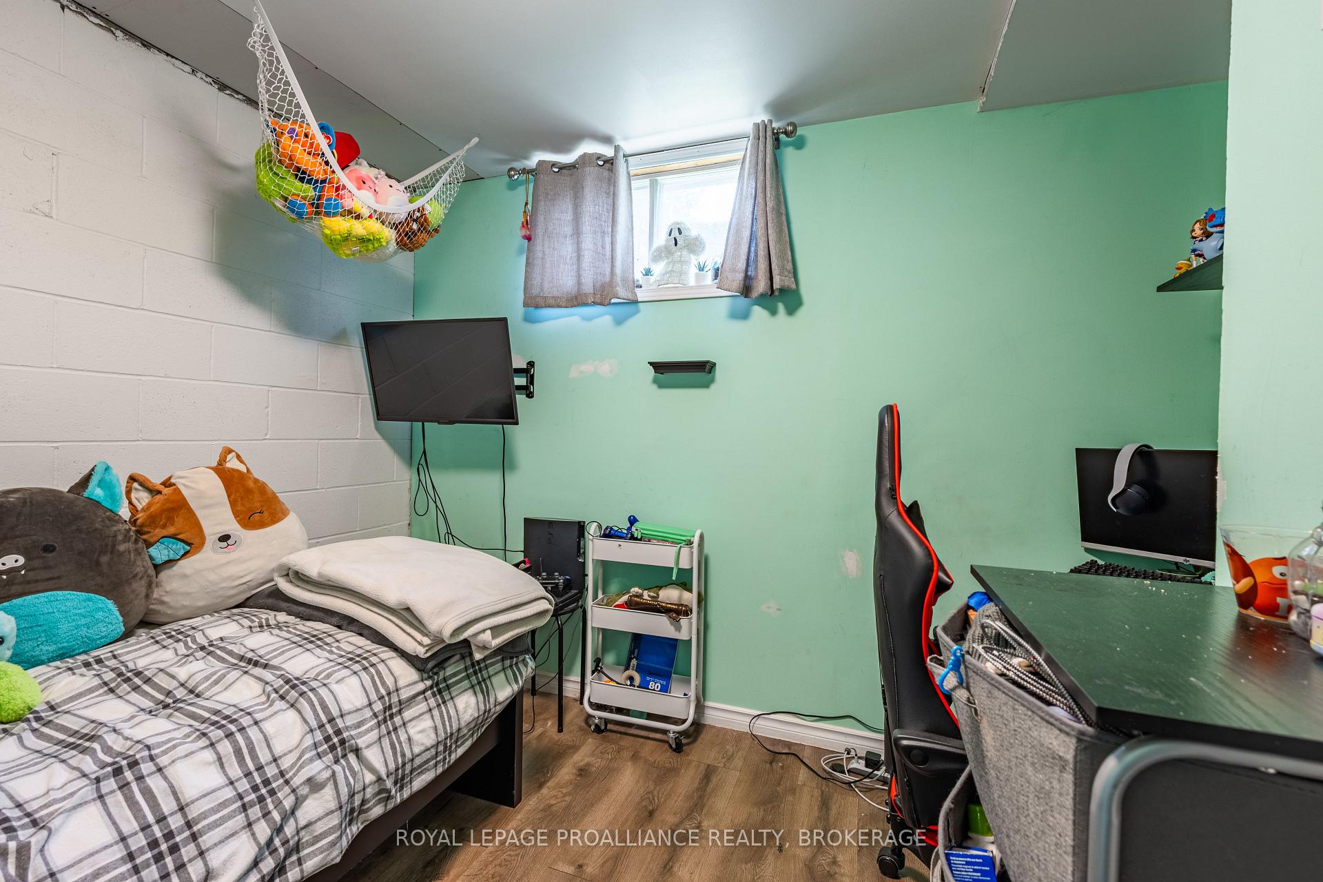 Photo 31 of 587 Davis Drive, Kingston, East Gardiners Rd — HOMEH