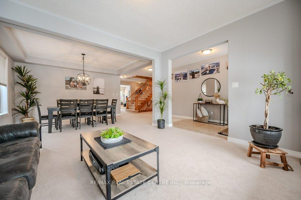 Photo 4 of 127 Janine Street, Kitchener — HOMEH