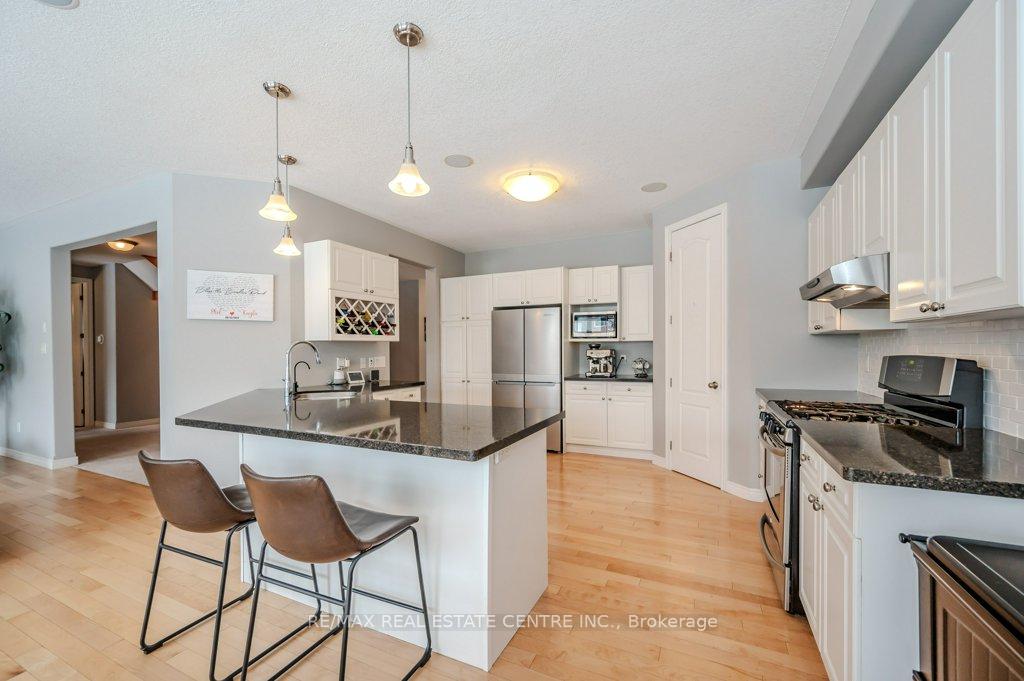Photo 8 of 127 Janine Street, Kitchener — HOMEH