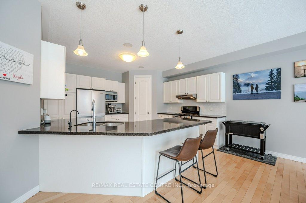 Photo 9 of 127 Janine Street, Kitchener — HOMEH