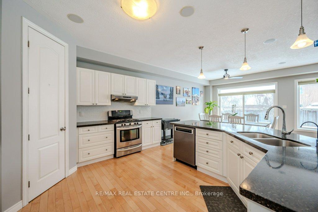 Photo 10 of 127 Janine Street, Kitchener — HOMEH