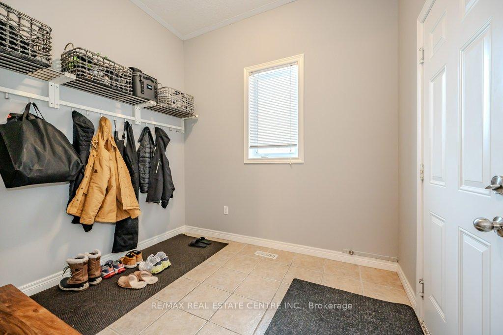Photo 12 of 127 Janine Street, Kitchener — HOMEH