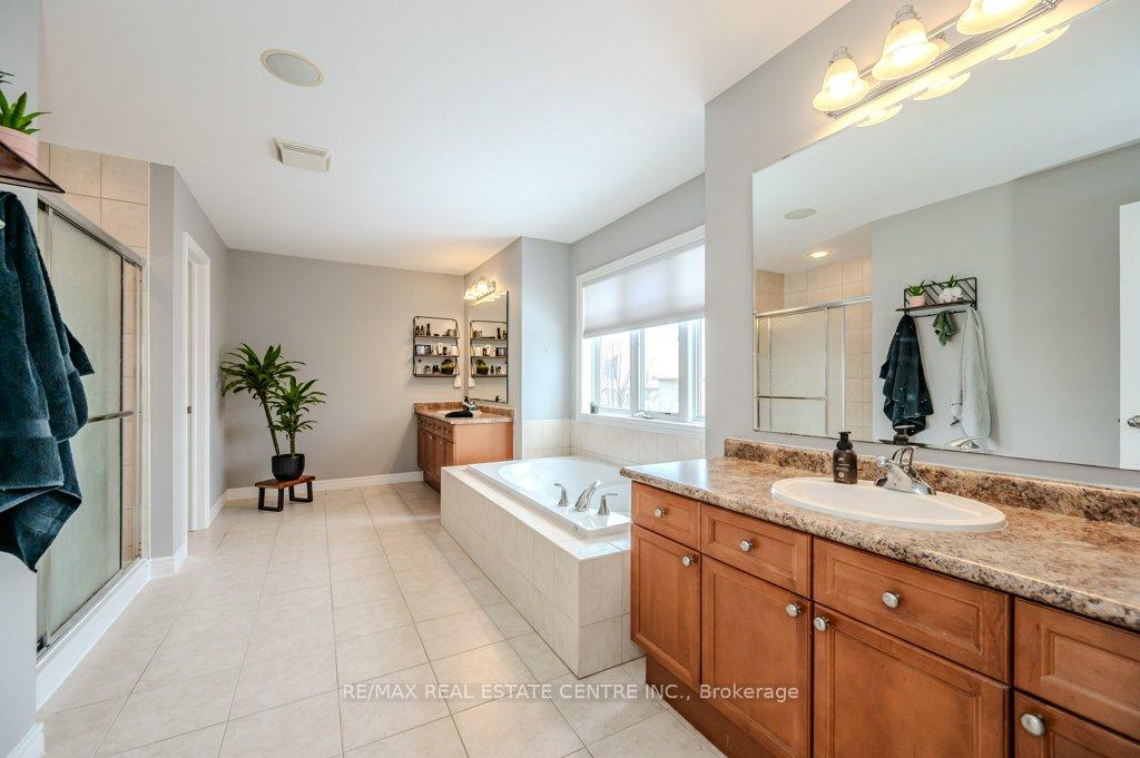 Photo 15 of 127 Janine Street, Kitchener — HOMEH