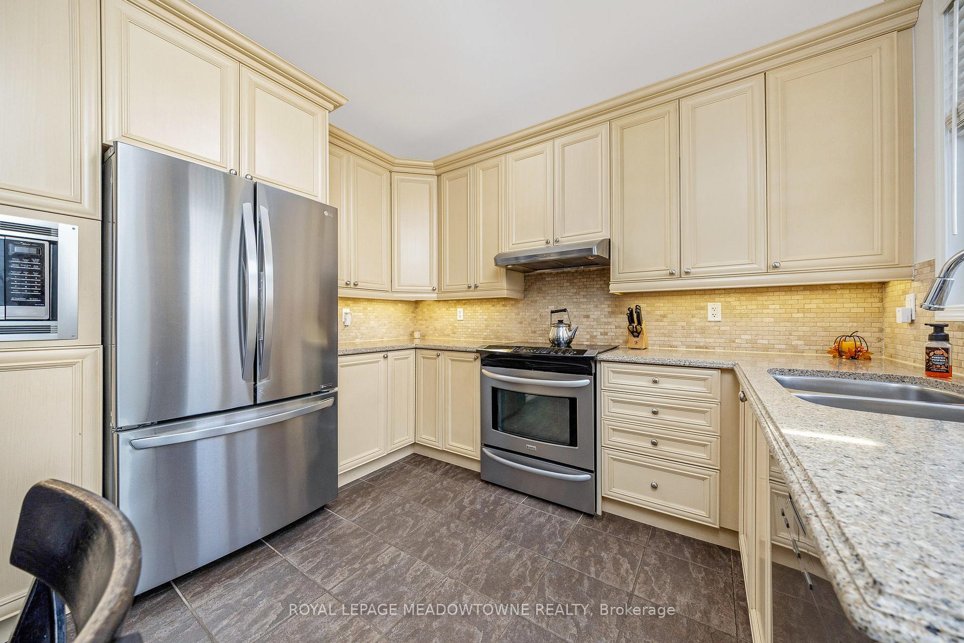 Photo 17 of 319 Silver Court, Milton, Harrison — HOMEH
