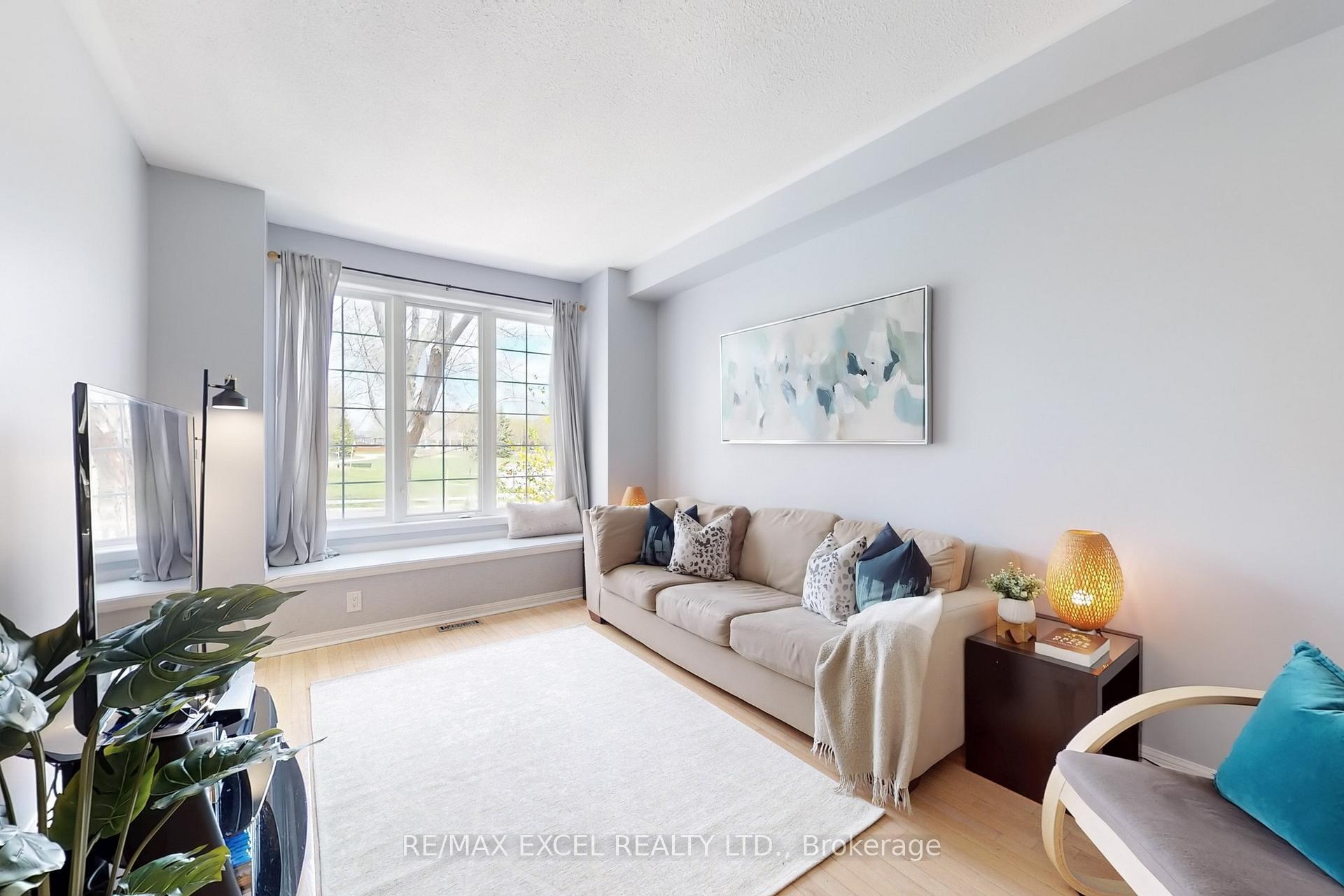Photo 7 of 318 Country Glen Road, Markham, Cornell — HOMEH