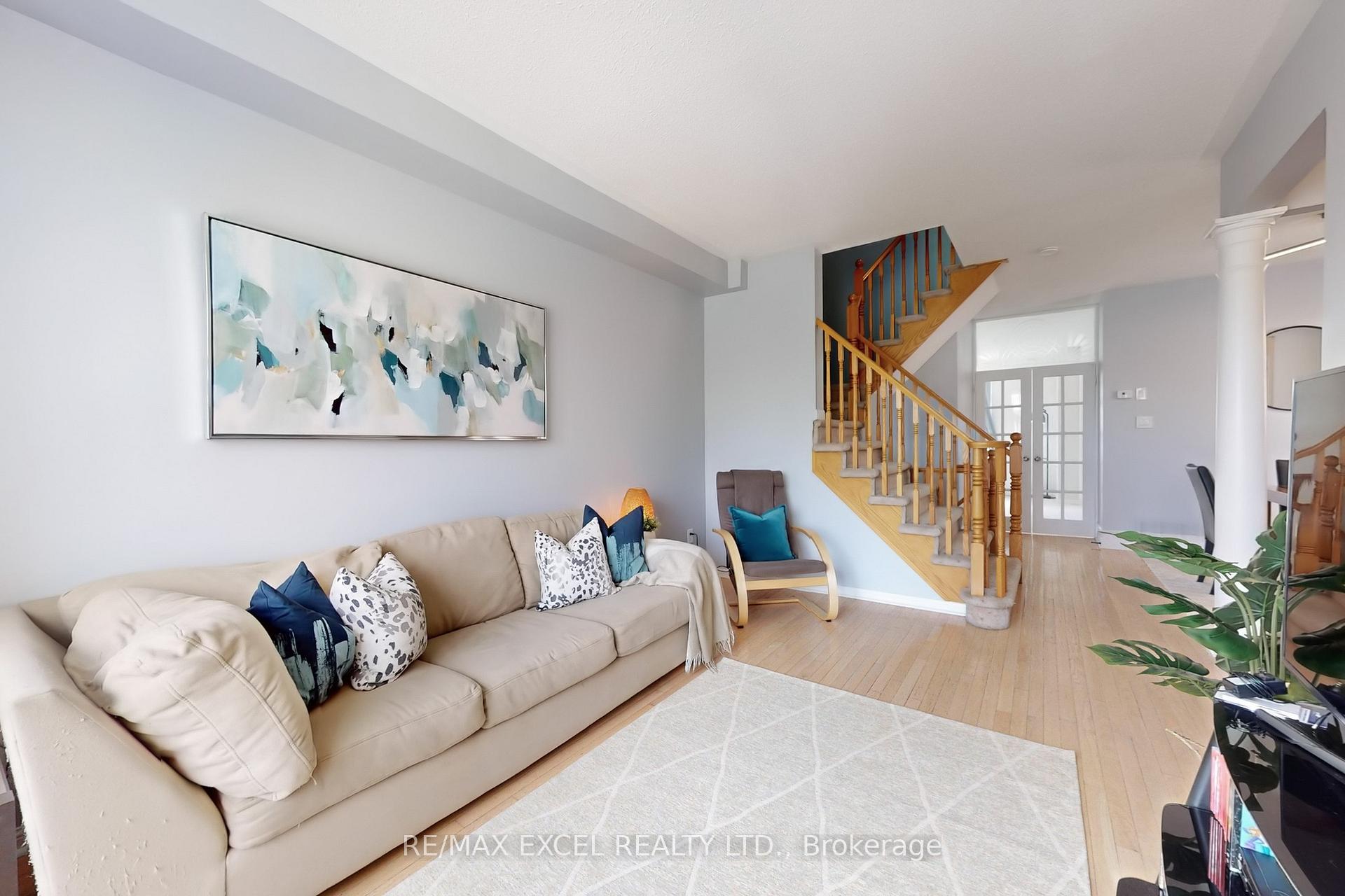 Photo 9 of 318 Country Glen Road, Markham, Cornell — HOMEH