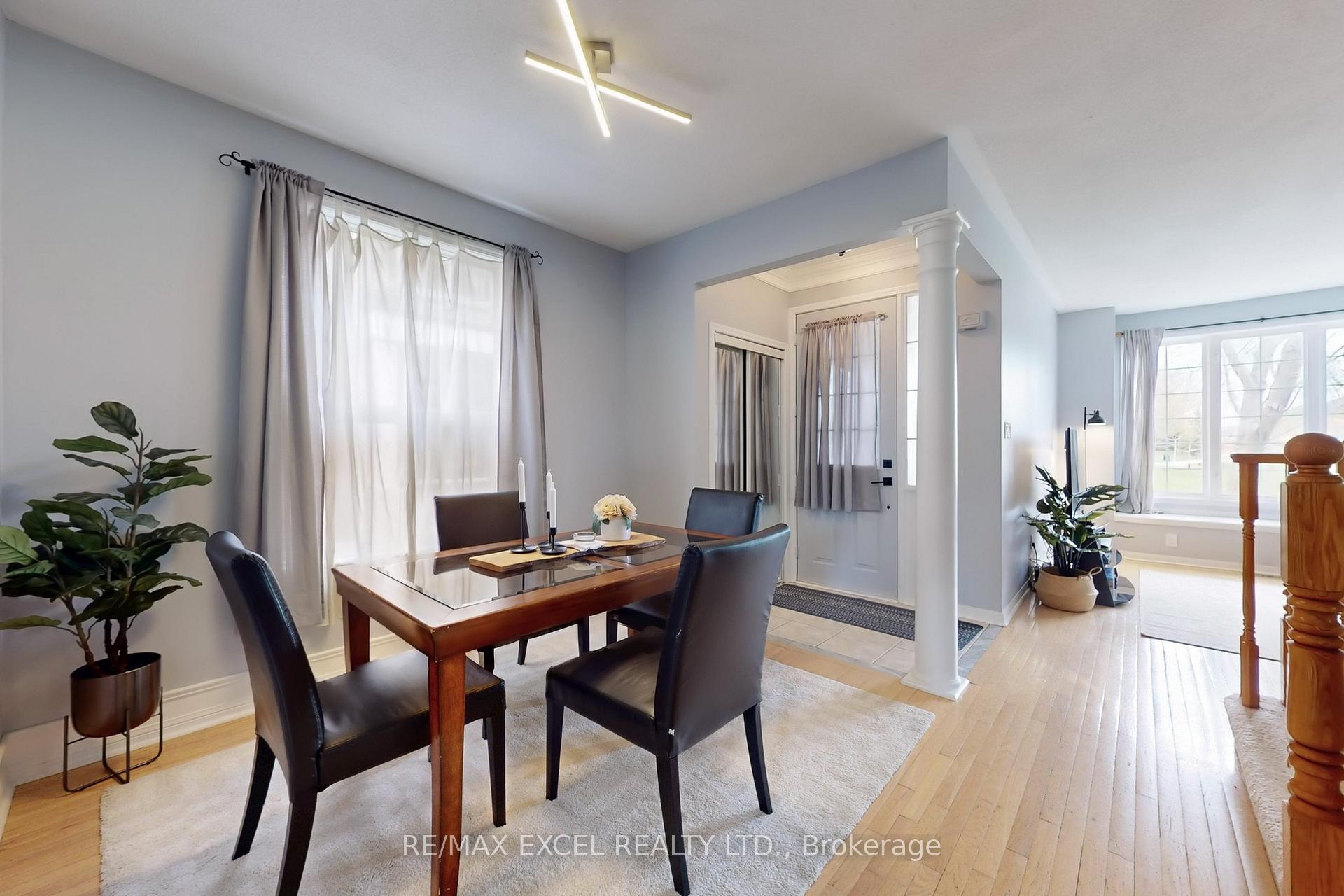Photo 10 of 318 Country Glen Road, Markham, Cornell — HOMEH