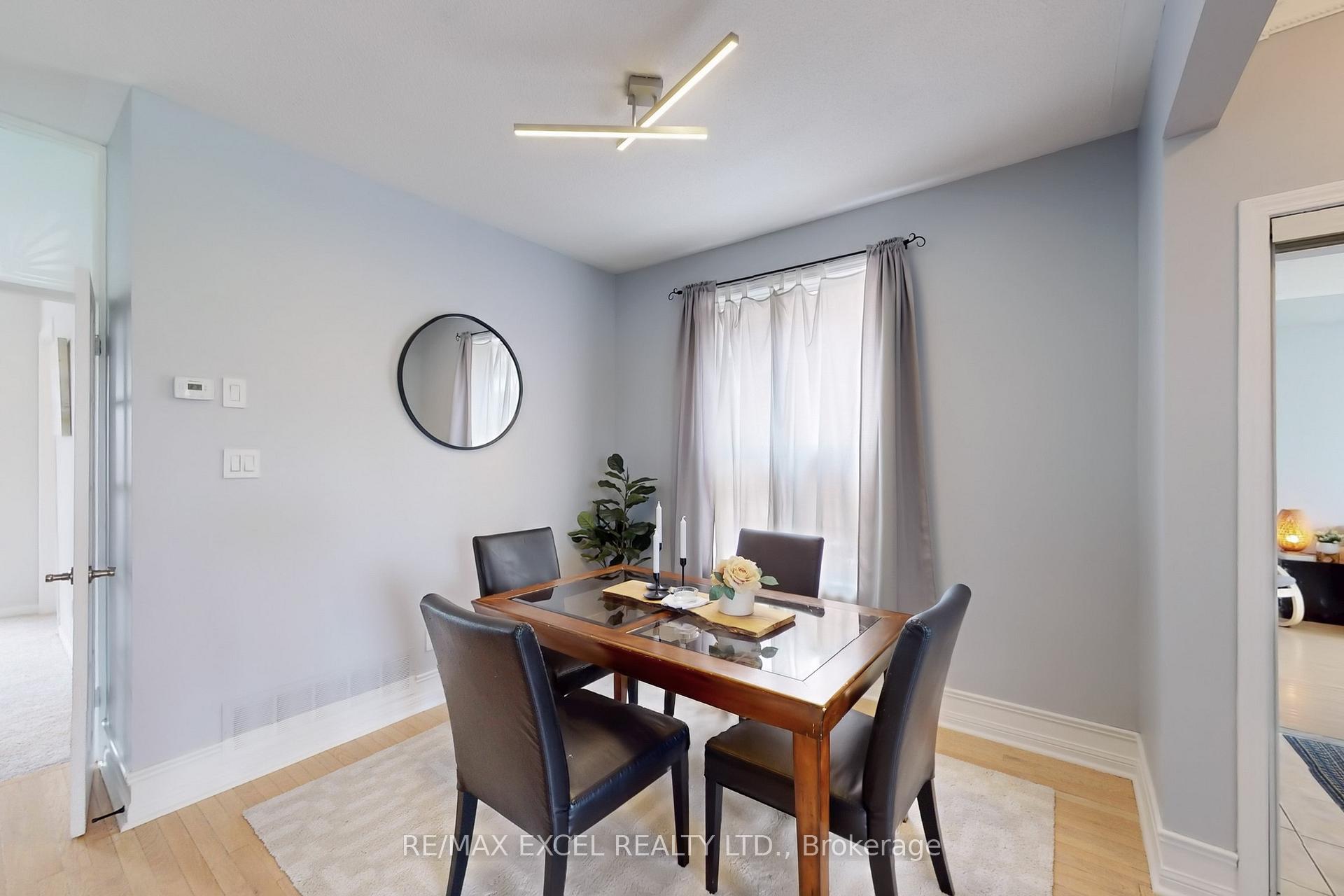 Photo 11 of 318 Country Glen Road, Markham, Cornell — HOMEH