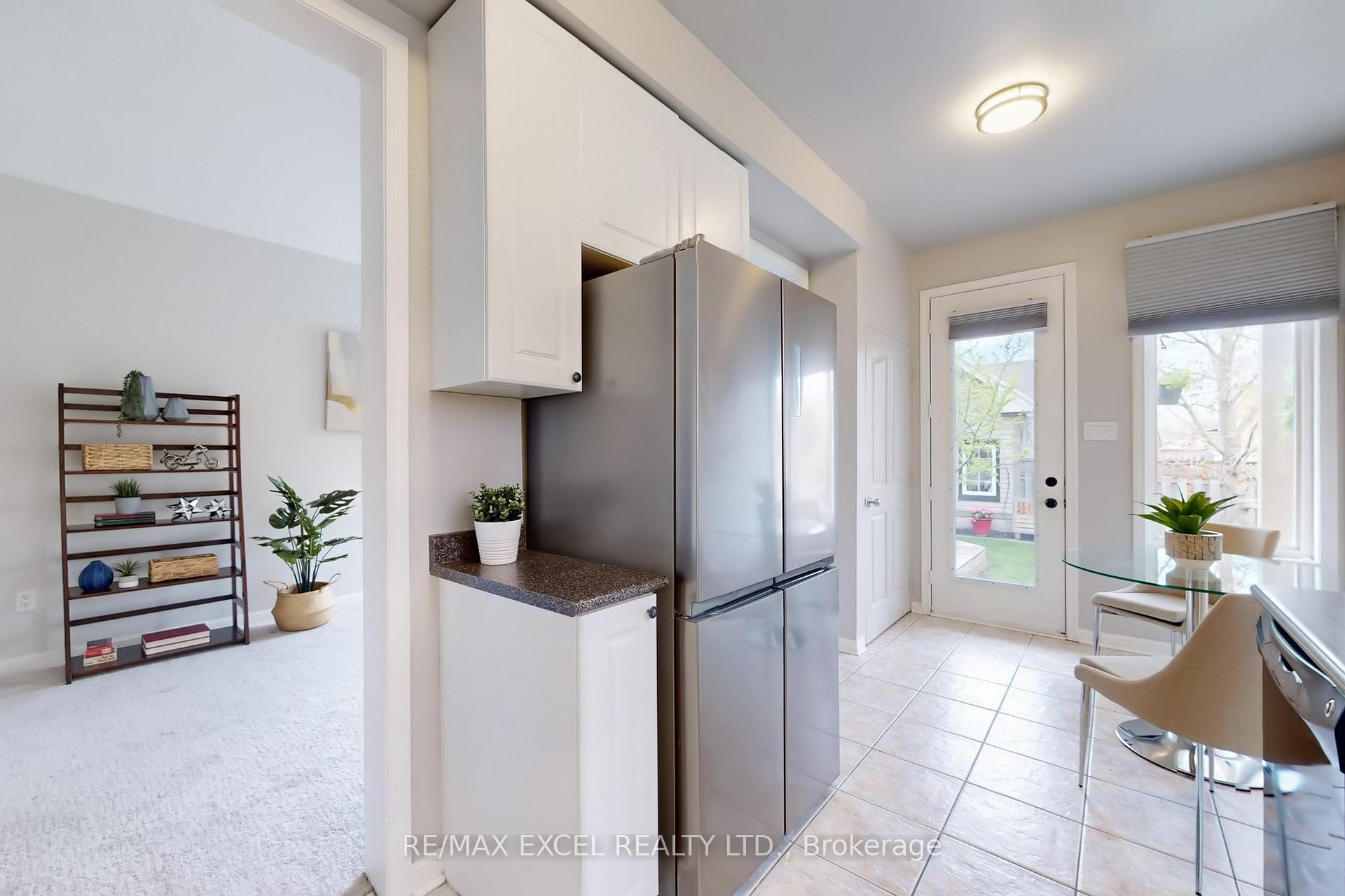 Photo 16 of 318 Country Glen Road, Markham, Cornell — HOMEH