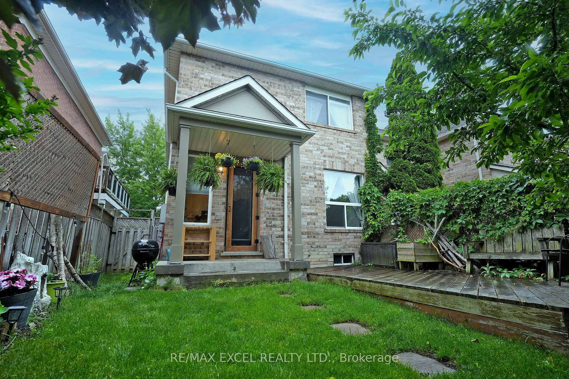 Photo 38 of 318 Country Glen Road, Markham, Cornell — HOMEH