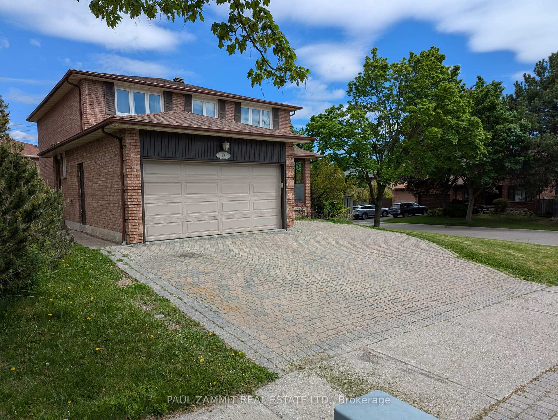 Photo 3 of 28 Sycamore Drive, Markham, Aileen-Willowbrook — HOMEH
