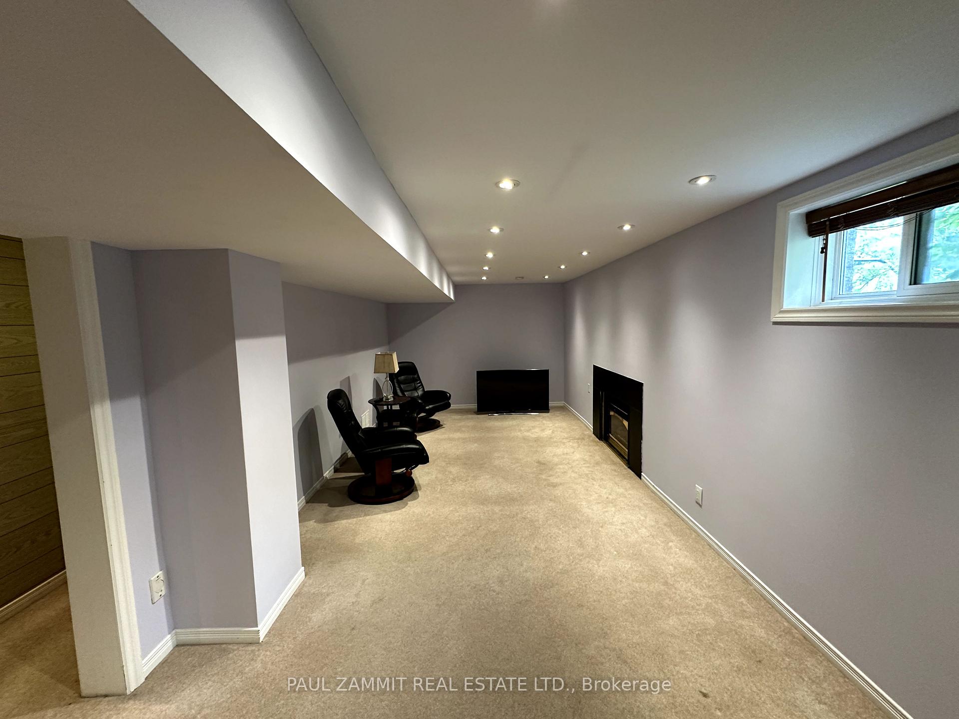 Photo 10 of 28 Sycamore Drive, Markham, Aileen-Willowbrook — HOMEH
