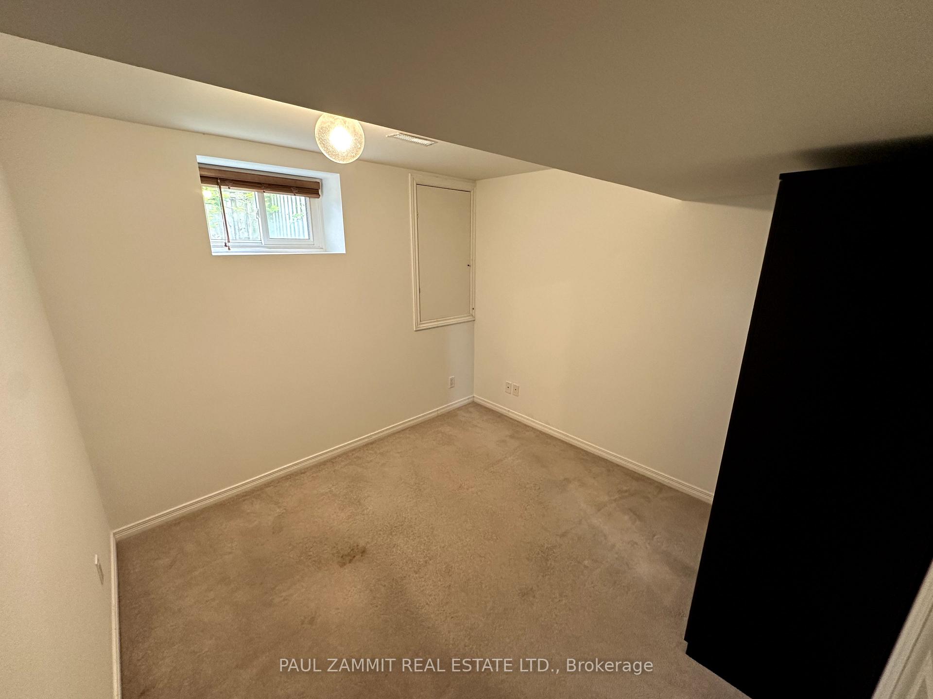 Photo 15 of 28 Sycamore Drive, Markham, Aileen-Willowbrook — HOMEH