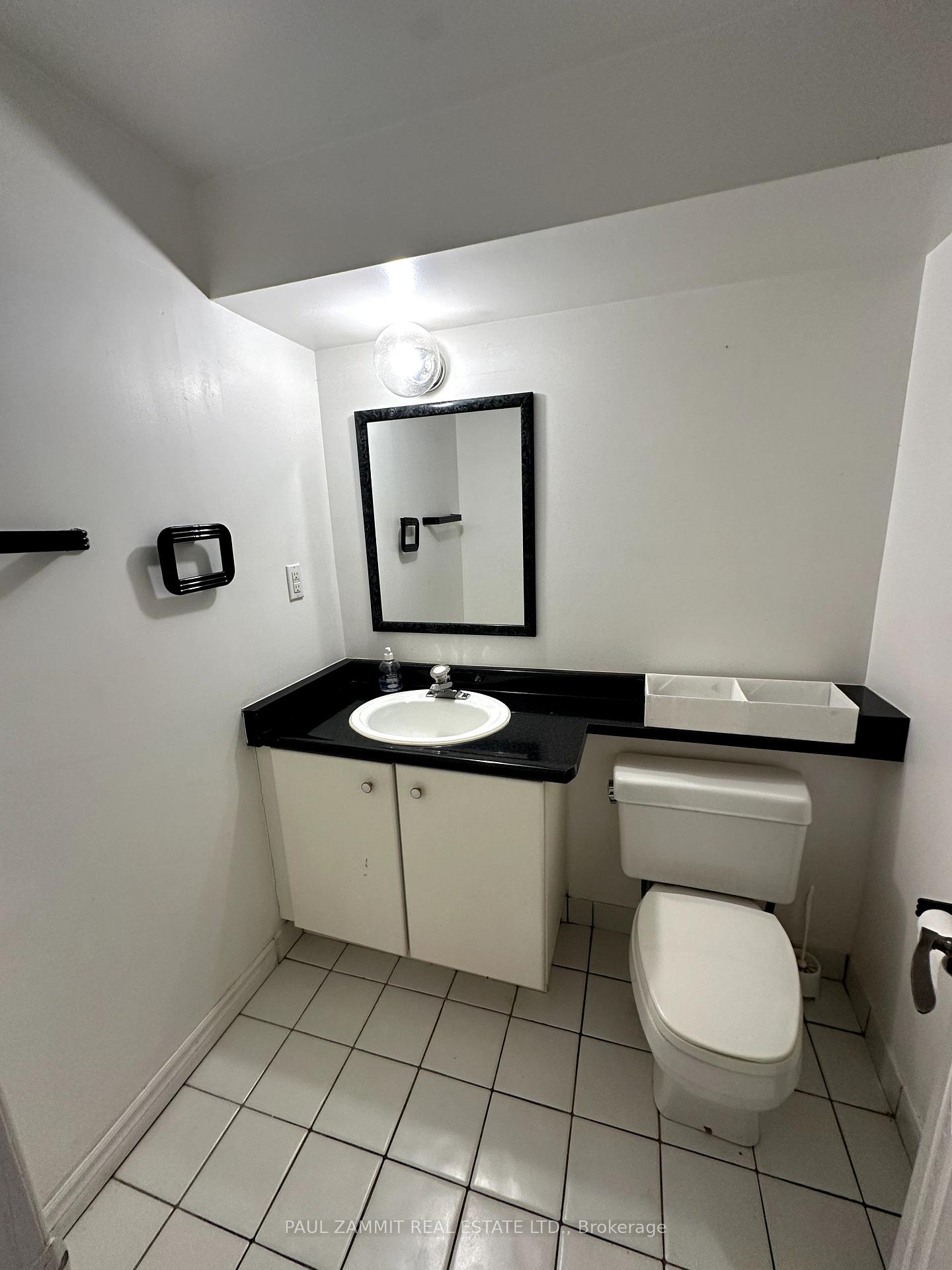 Photo 17 of 28 Sycamore Drive, Markham, Aileen-Willowbrook — HOMEH