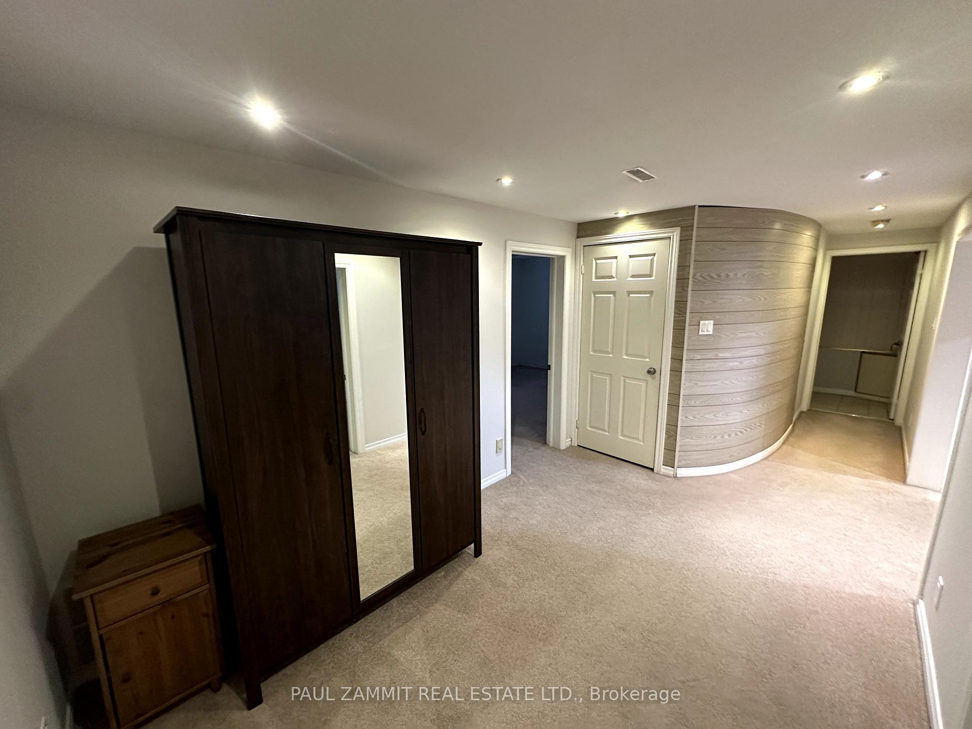 Photo 19 of 28 Sycamore Drive, Markham, Aileen-Willowbrook — HOMEH