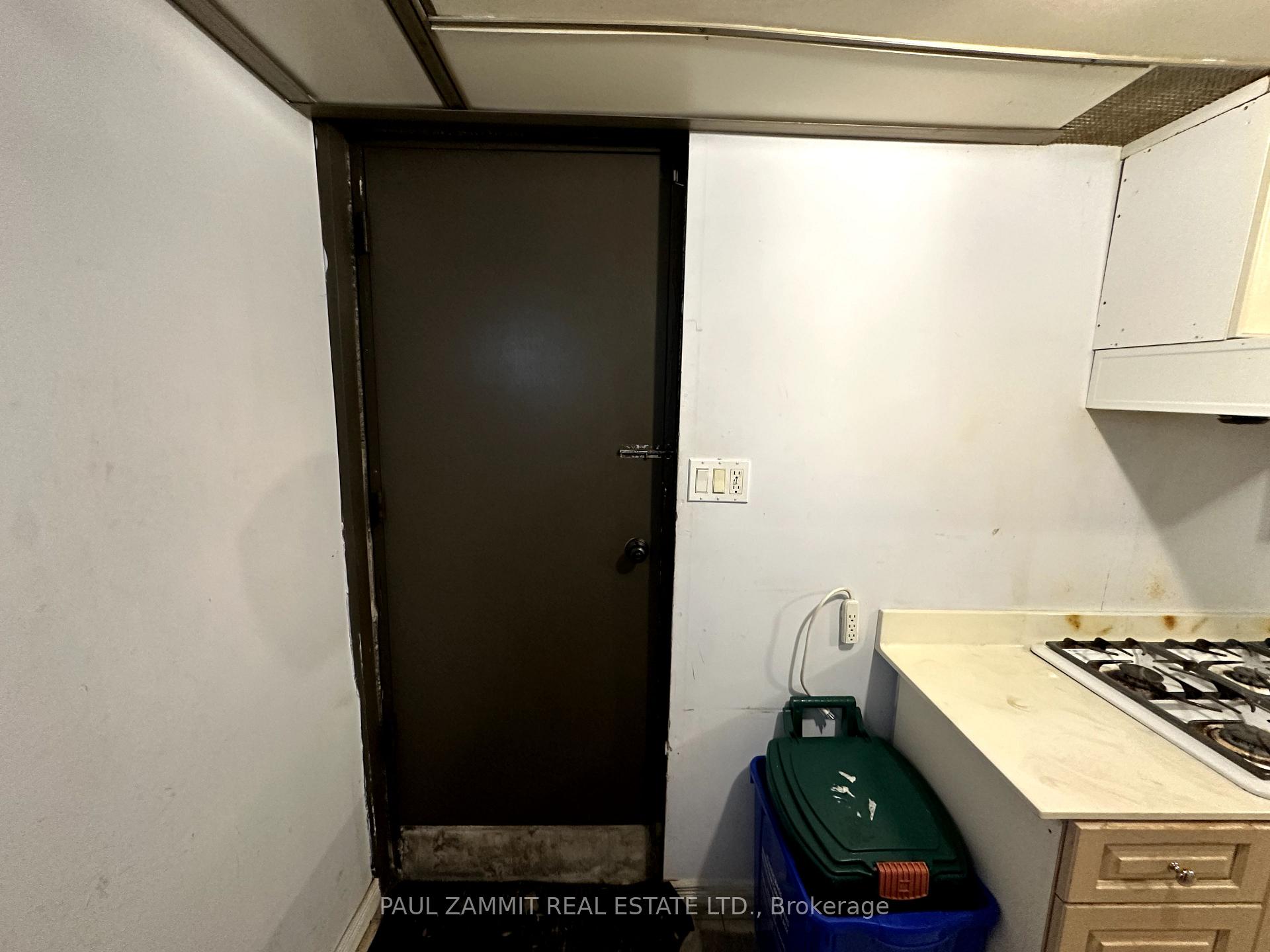 Photo 24 of 28 Sycamore Drive, Markham, Aileen-Willowbrook — HOMEH