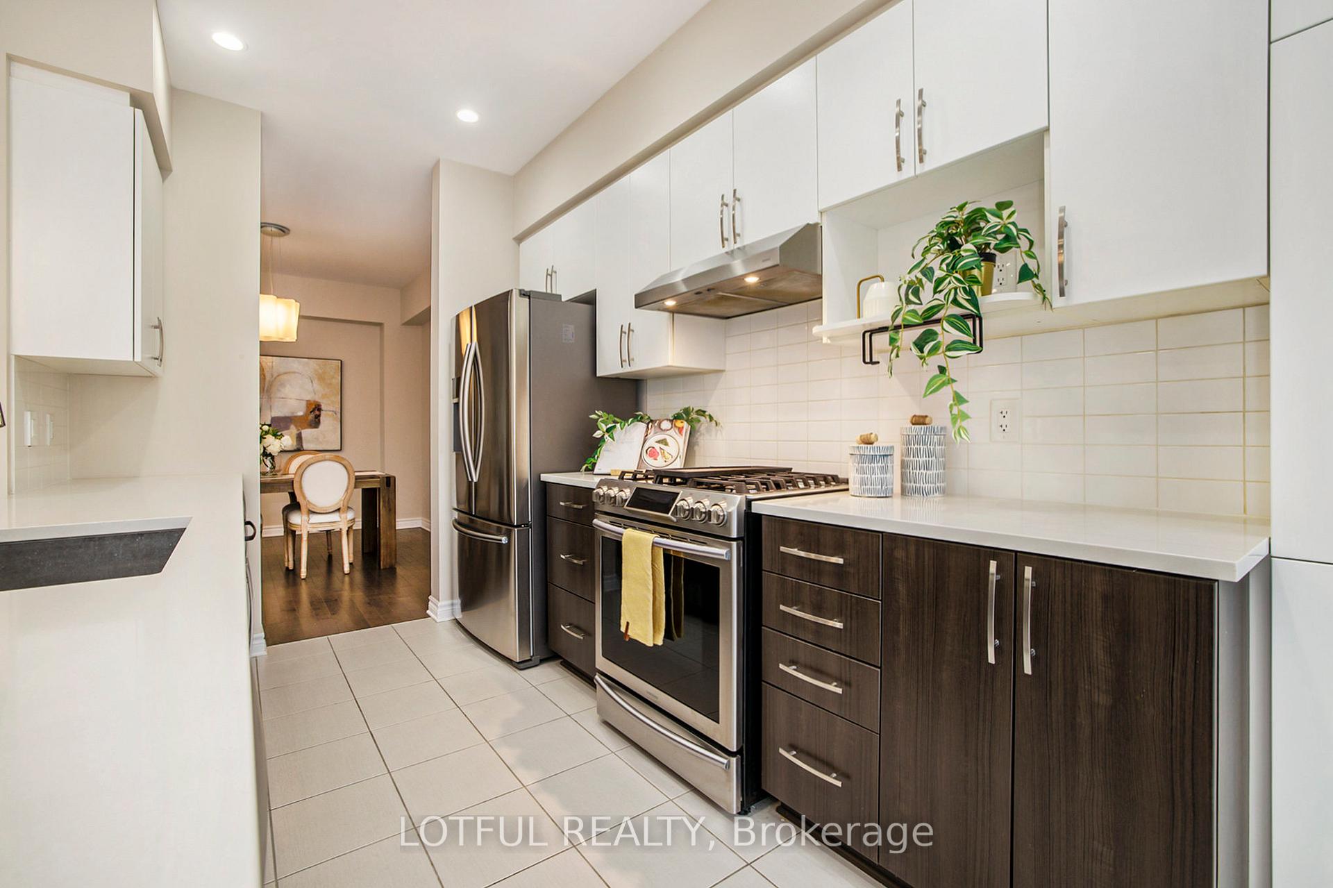 Photo 11 of 14 Plank Street, Ottawa, Kanata - Emerald Meadows/Trailwest — HOMEH