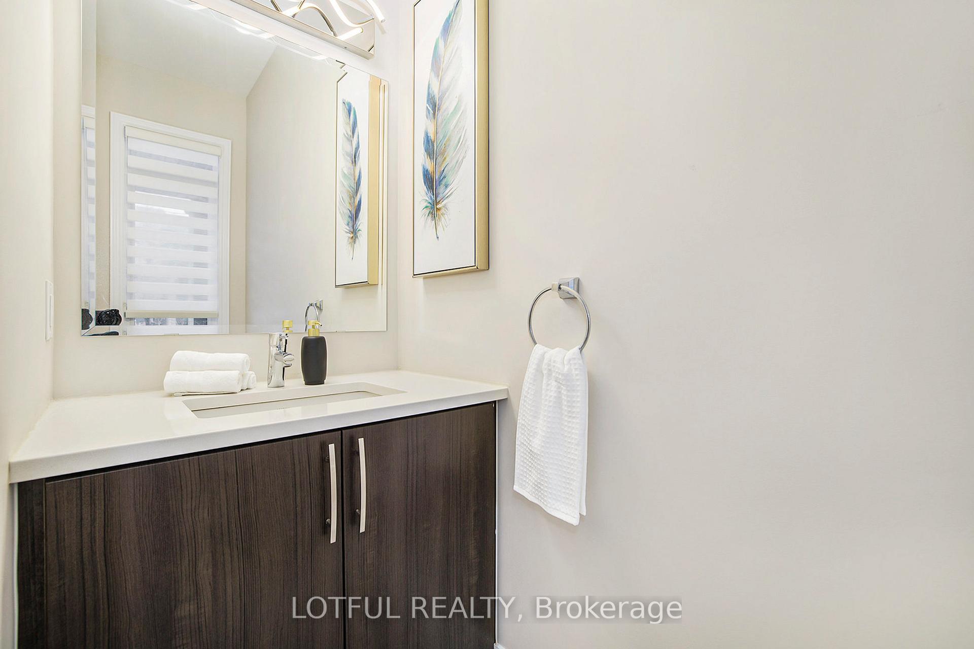 Photo 14 of 14 Plank Street, Ottawa, Kanata - Emerald Meadows/Trailwest — HOMEH