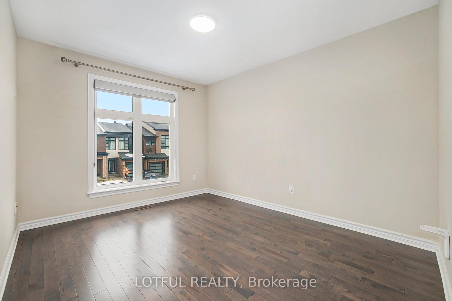 Photo 18 of 14 Plank Street, Ottawa, Kanata - Emerald Meadows/Trailwest — HOMEH