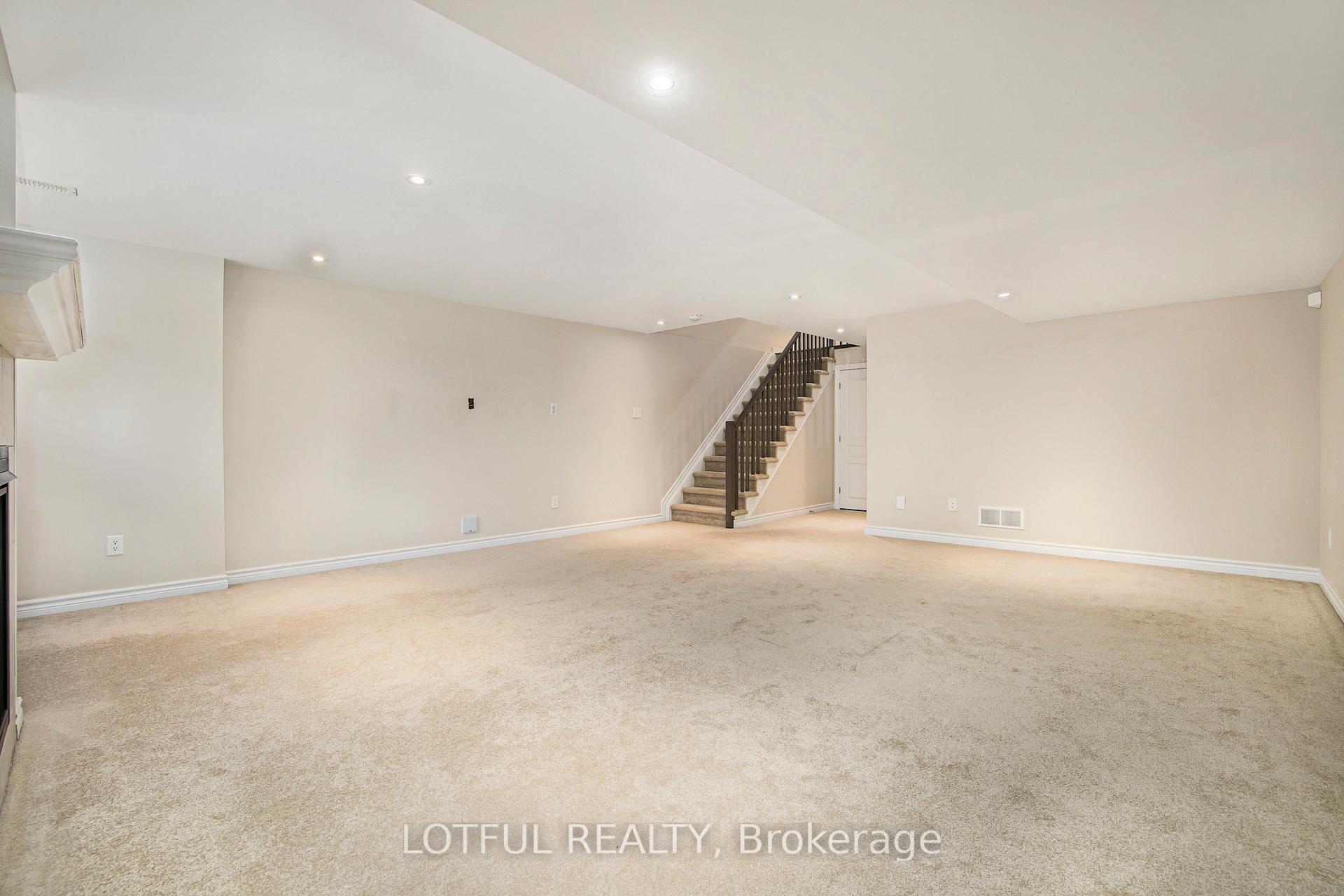 Photo 24 of 14 Plank Street, Ottawa, Kanata - Emerald Meadows/Trailwest — HOMEH