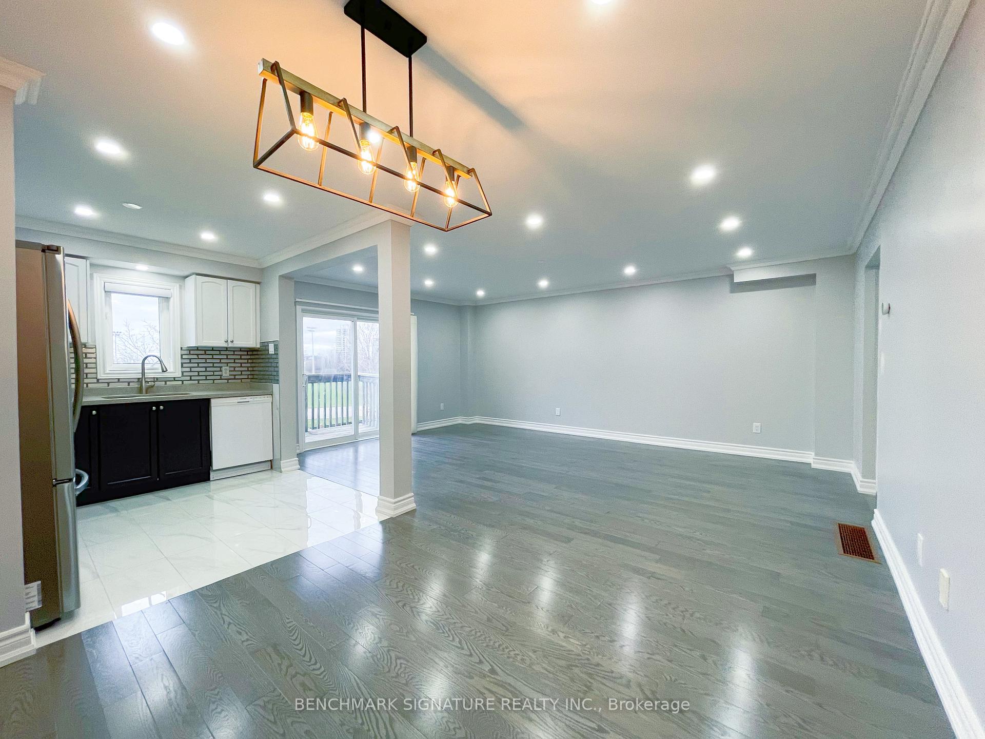 Photo 3 of 79 Maple Ridge Crescent, Markham, Greensborough — HOMEH