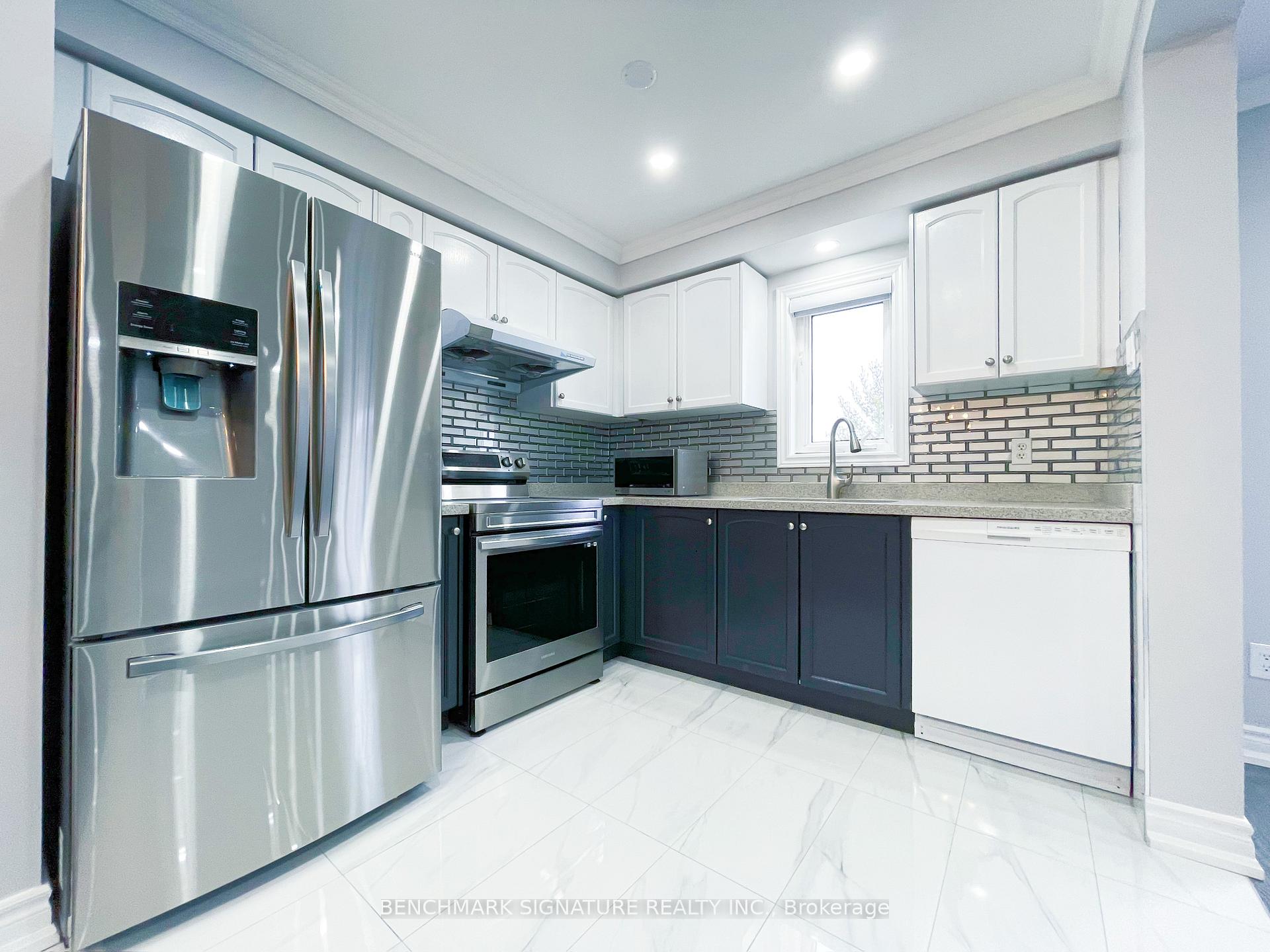 Photo 4 of 79 Maple Ridge Crescent, Markham, Greensborough — HOMEH
