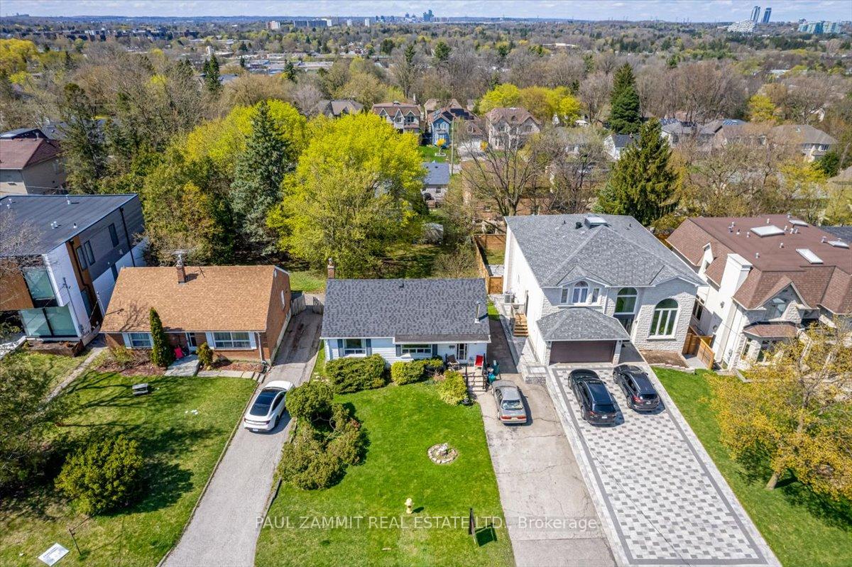 Photo 2 of 106 Highland Park Boulevard, Markham, Grandview — HOMEH
