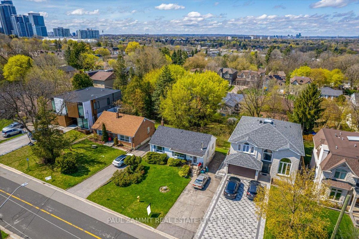 Photo 4 of 106 Highland Park Boulevard, Markham, Grandview — HOMEH