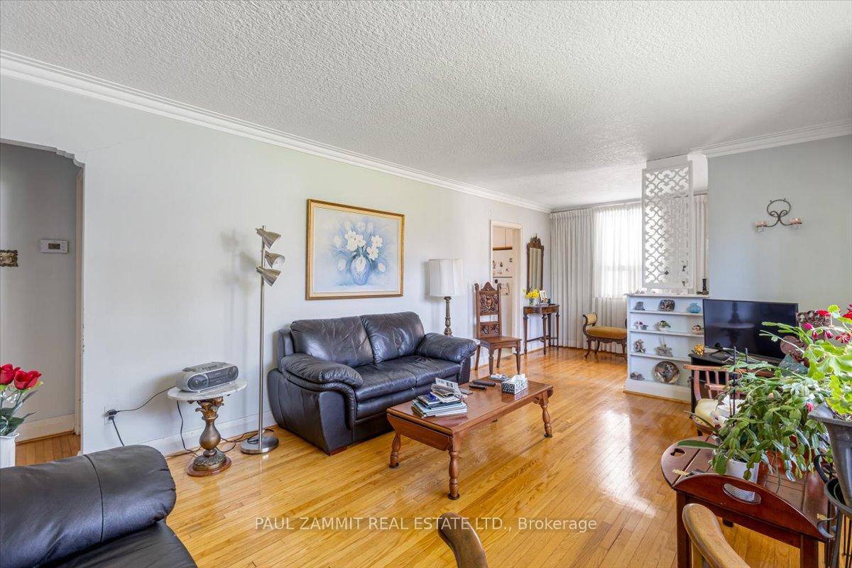 Photo 14 of 106 Highland Park Boulevard, Markham, Grandview — HOMEH
